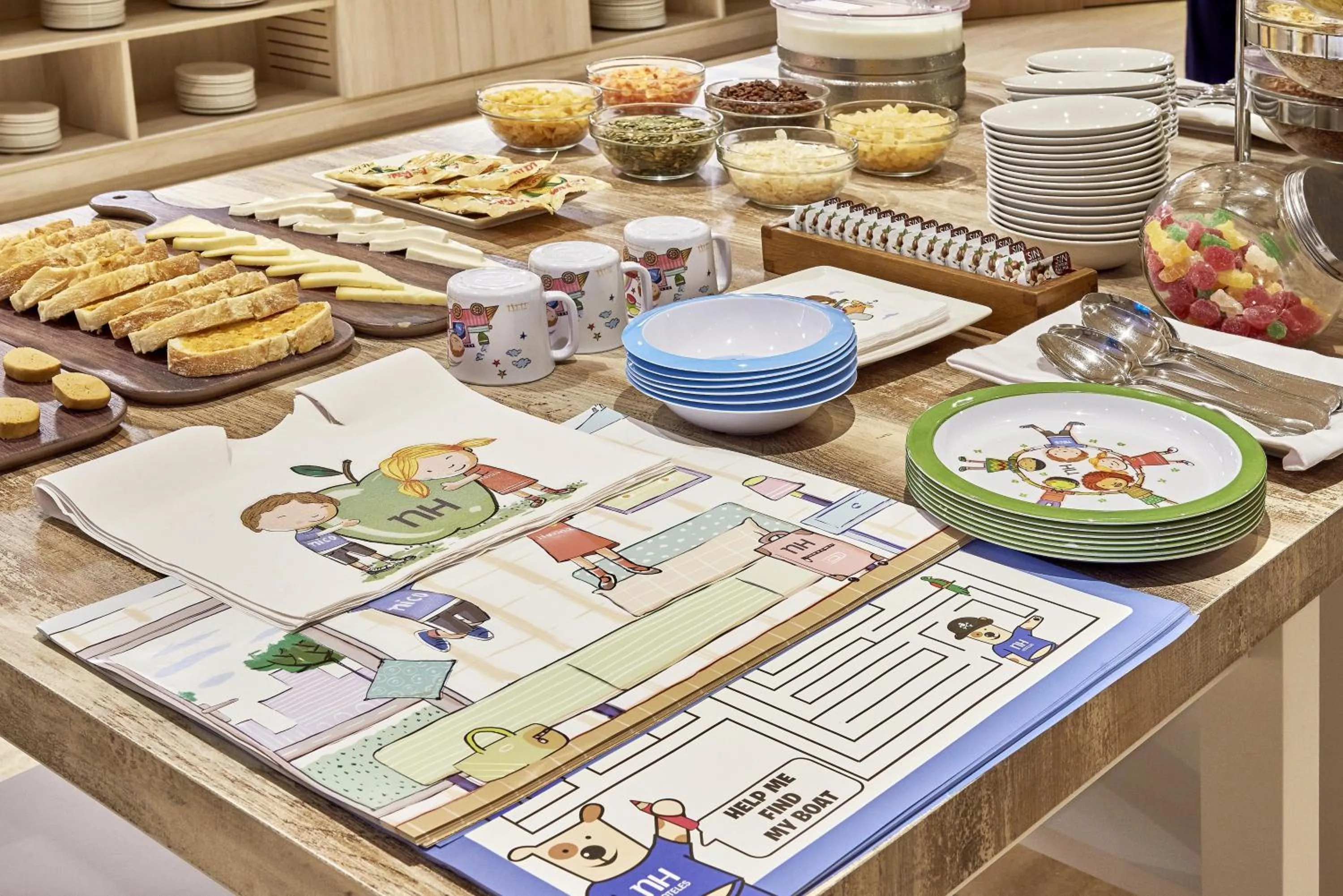 Restaurant/places to eat in NH Las Palmas Playa las Canteras