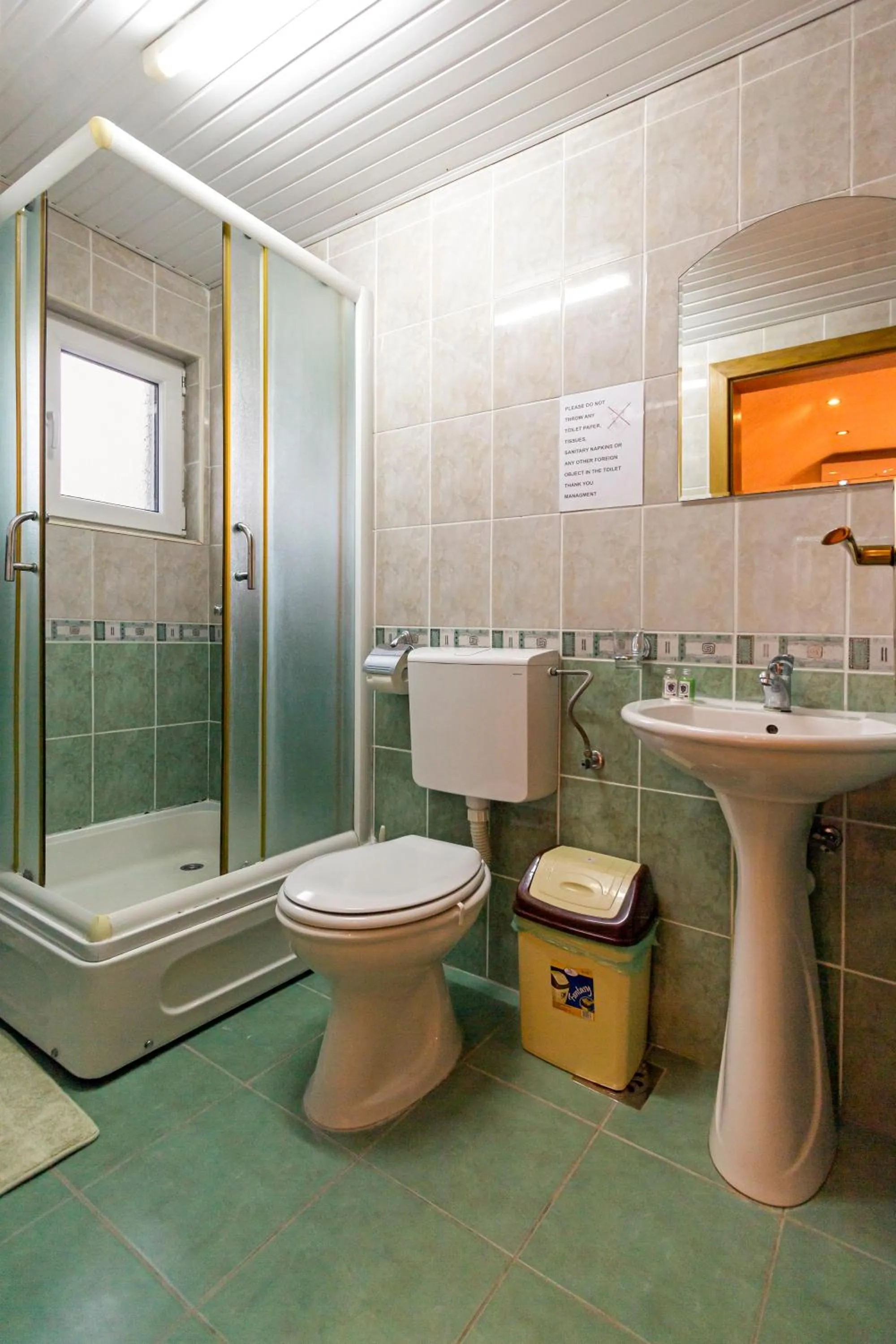 Bathroom in Bogdanoski Studios & Guest Rooms