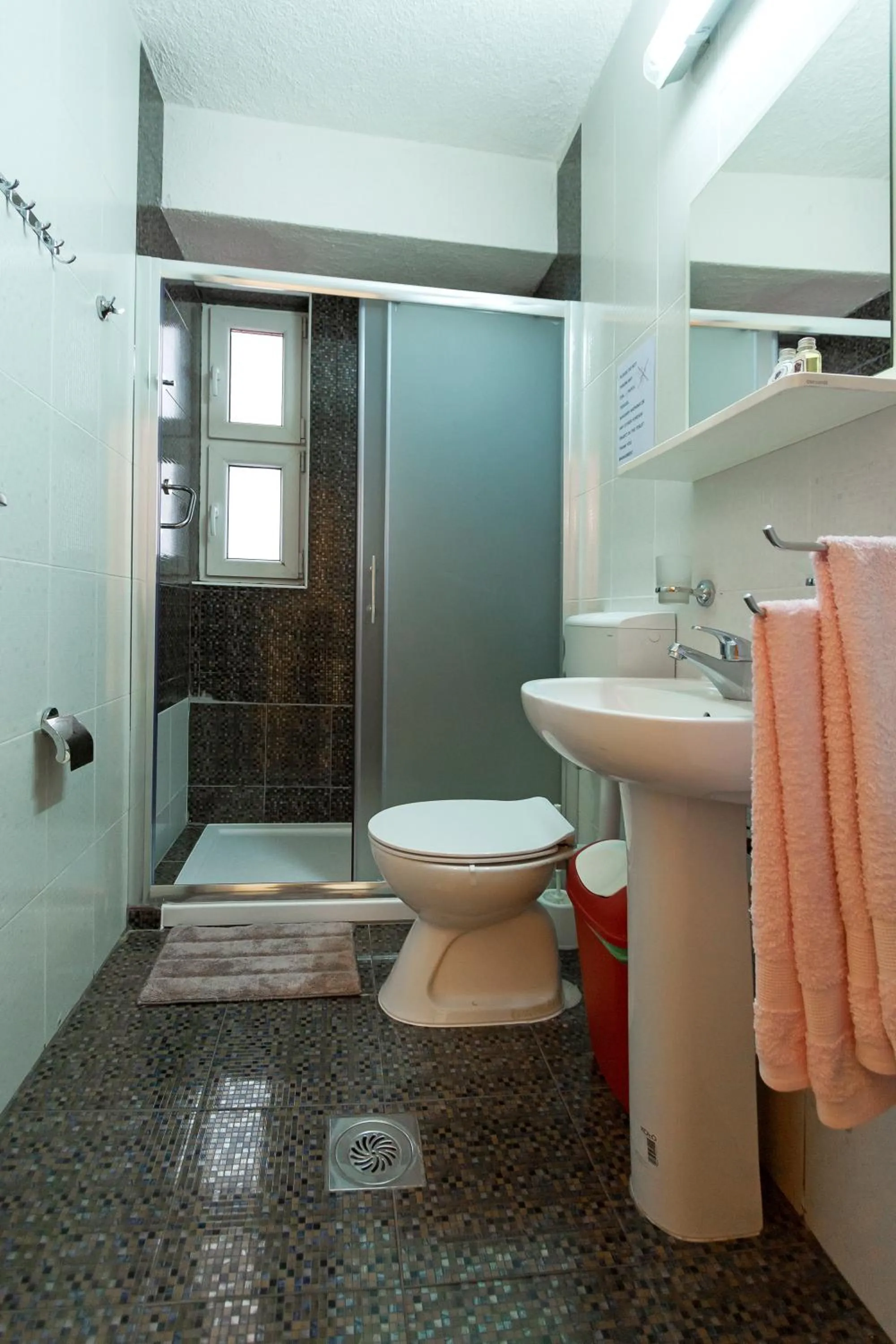 Bathroom in Bogdanoski Studios & Guest Rooms