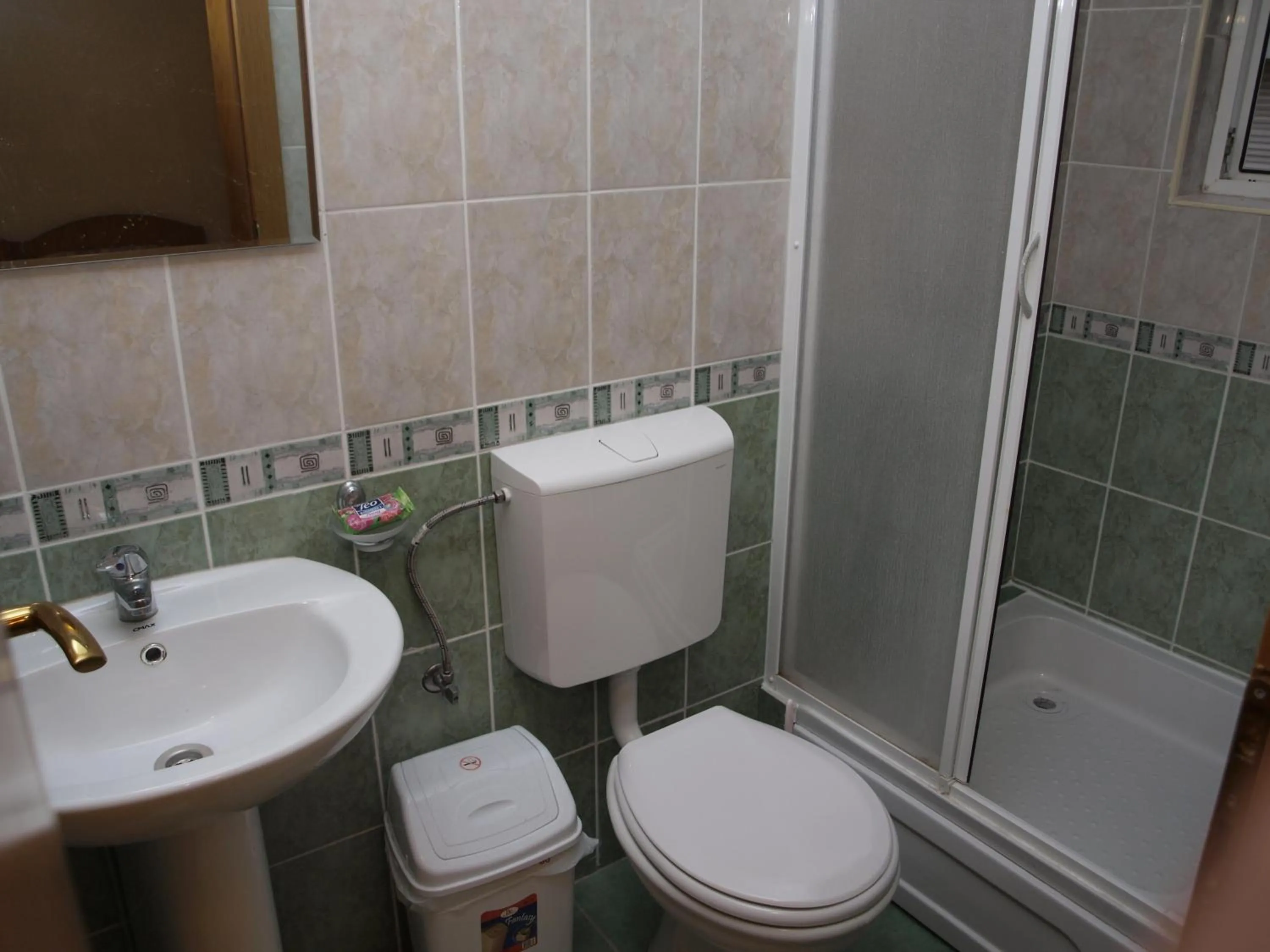 Bathroom in Bogdanoski Studios & Guest Rooms
