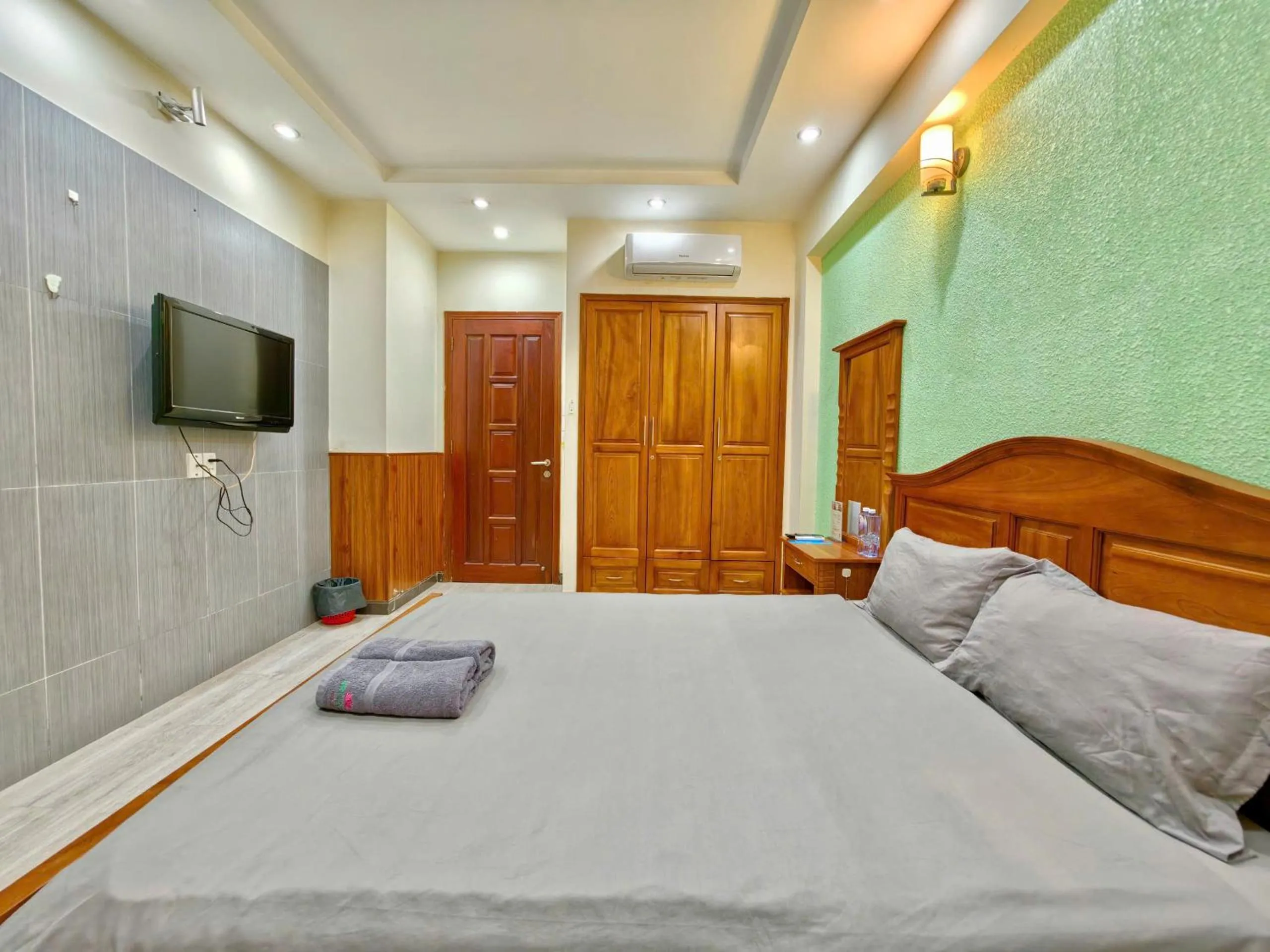 Bed in Sen Vivian Home