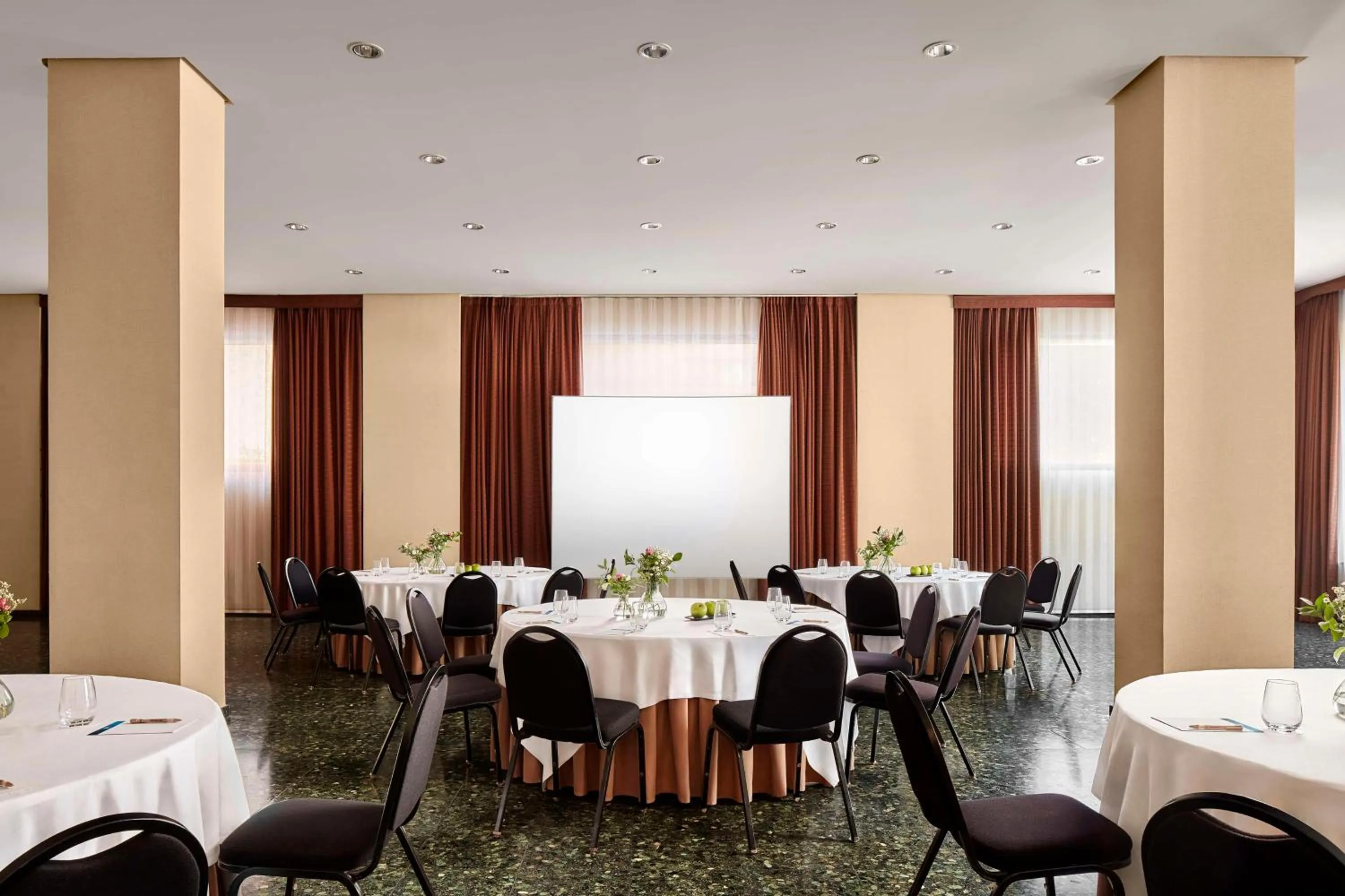 Meeting/conference room in NH Ciudad de Cuenca