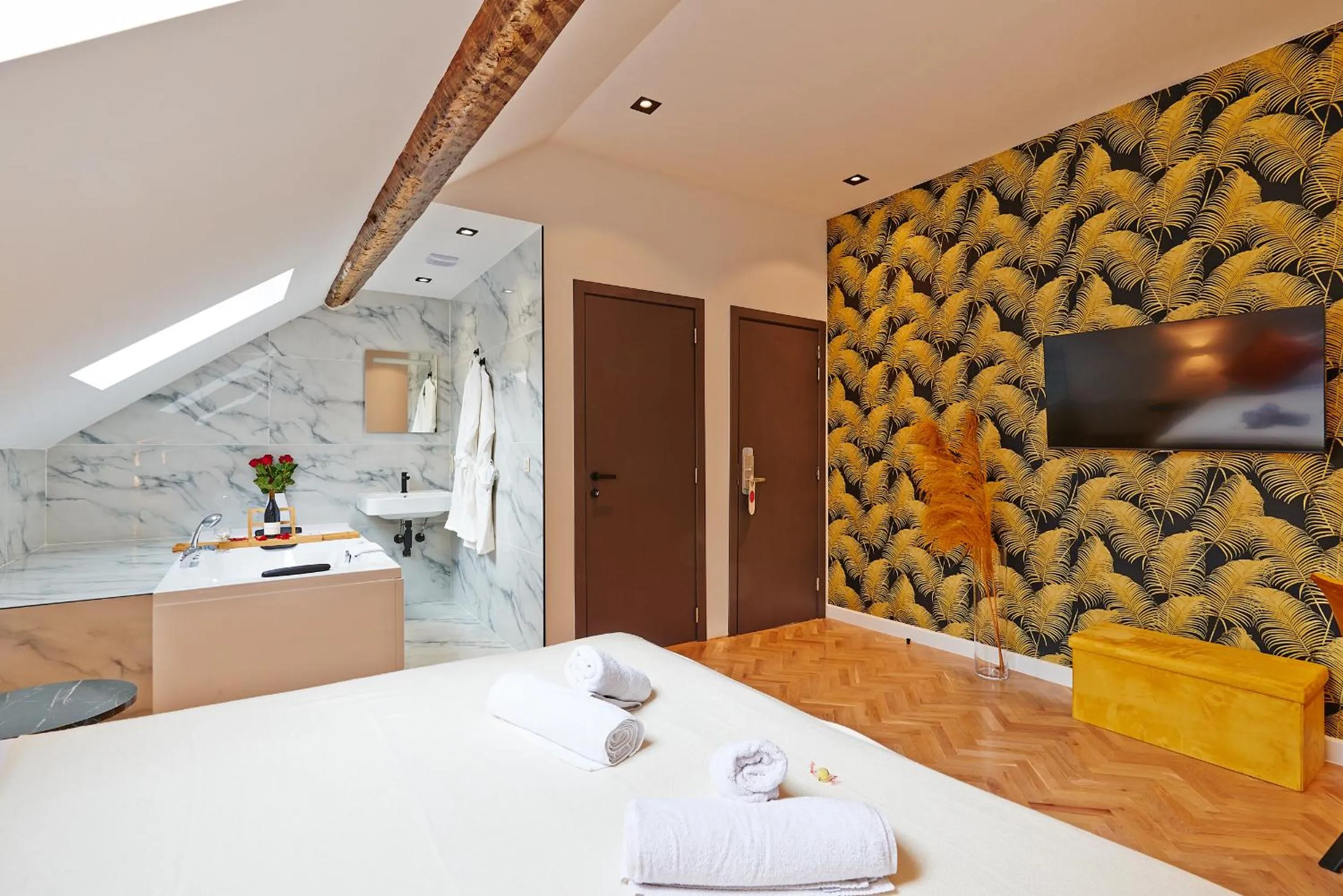 Photo of the whole room, Bed in Hotel Les Ecrins