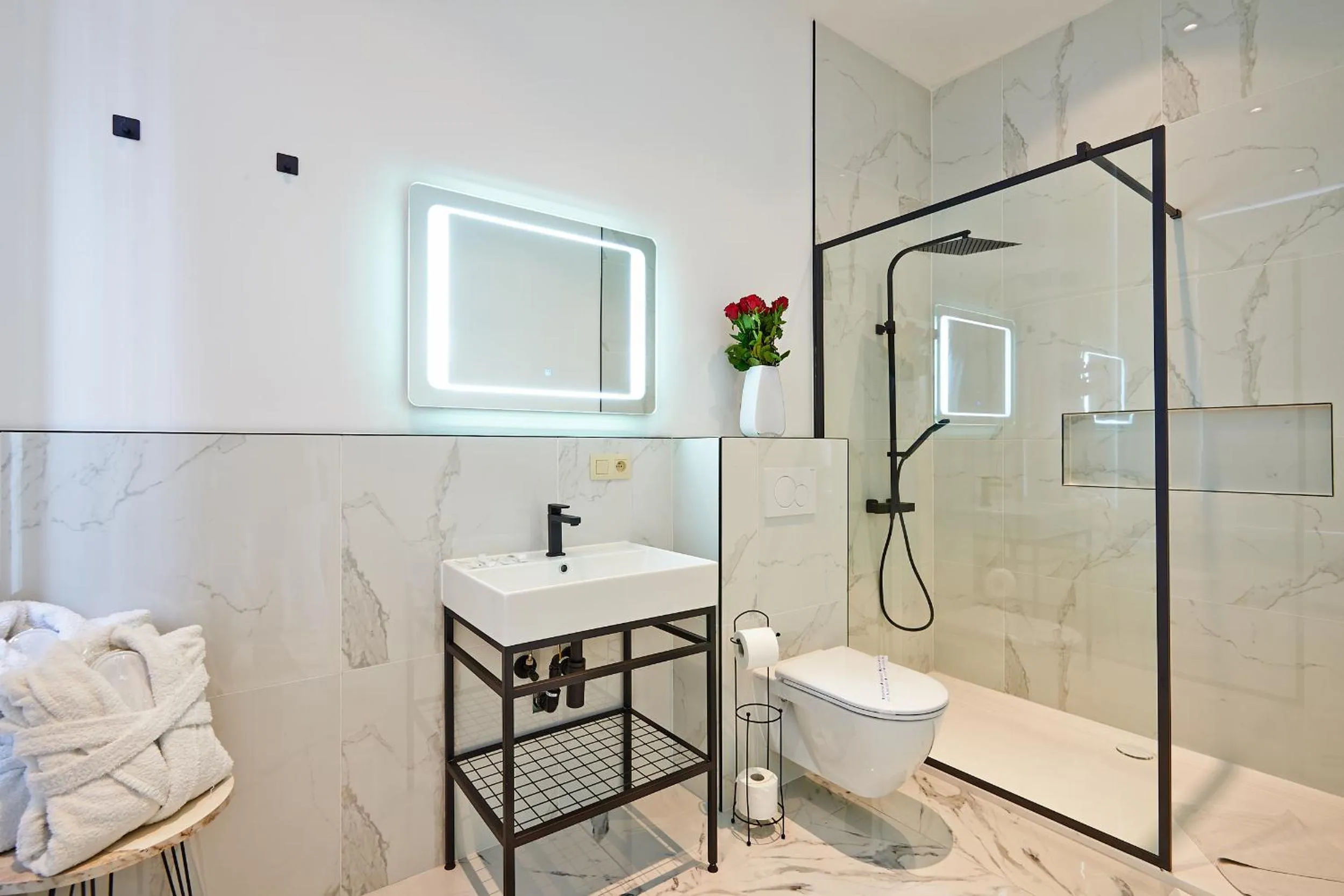 Shower in Hotel Les Ecrins