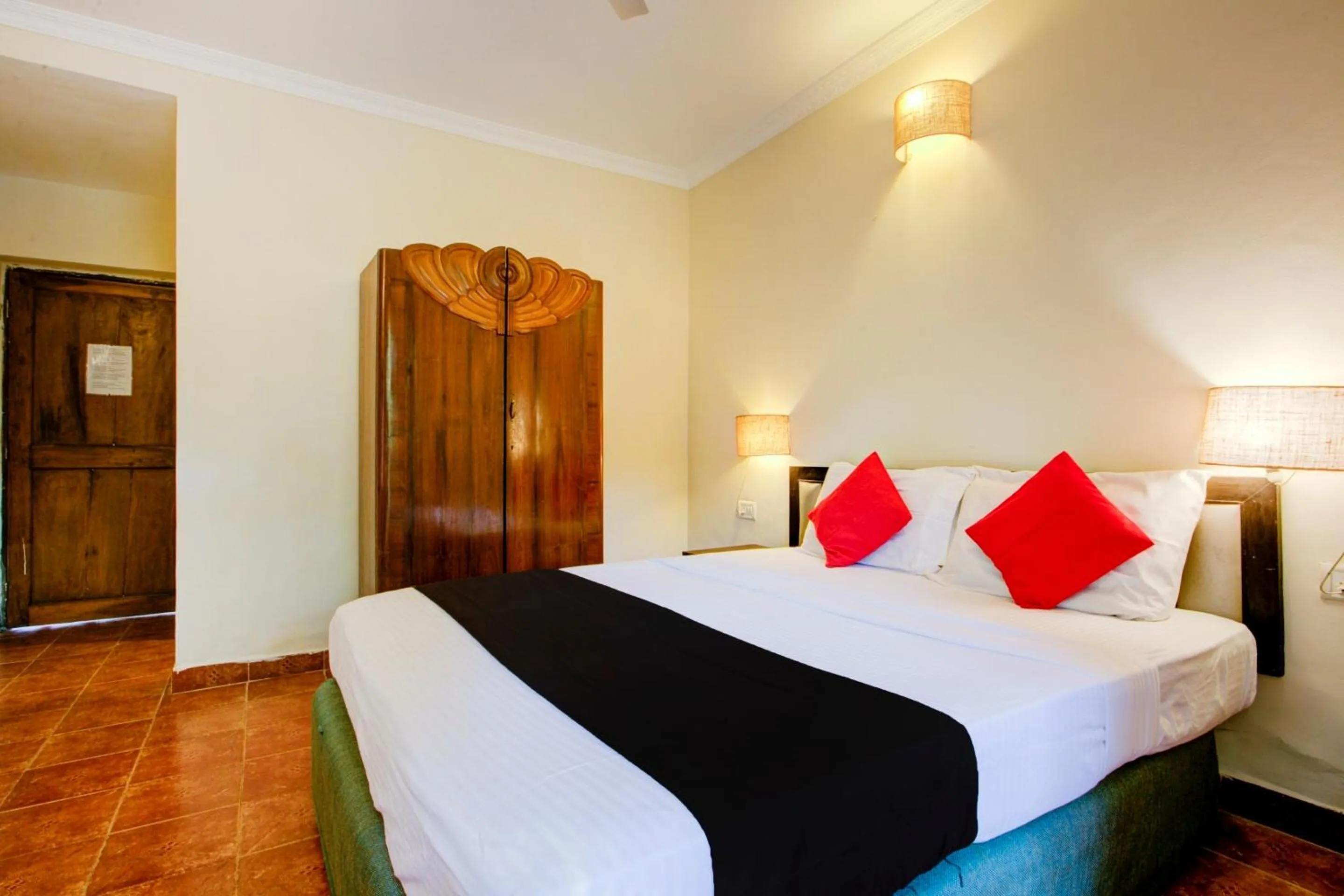 Bedroom, Bed in Sea Breeze Beach, Calangute, Goa