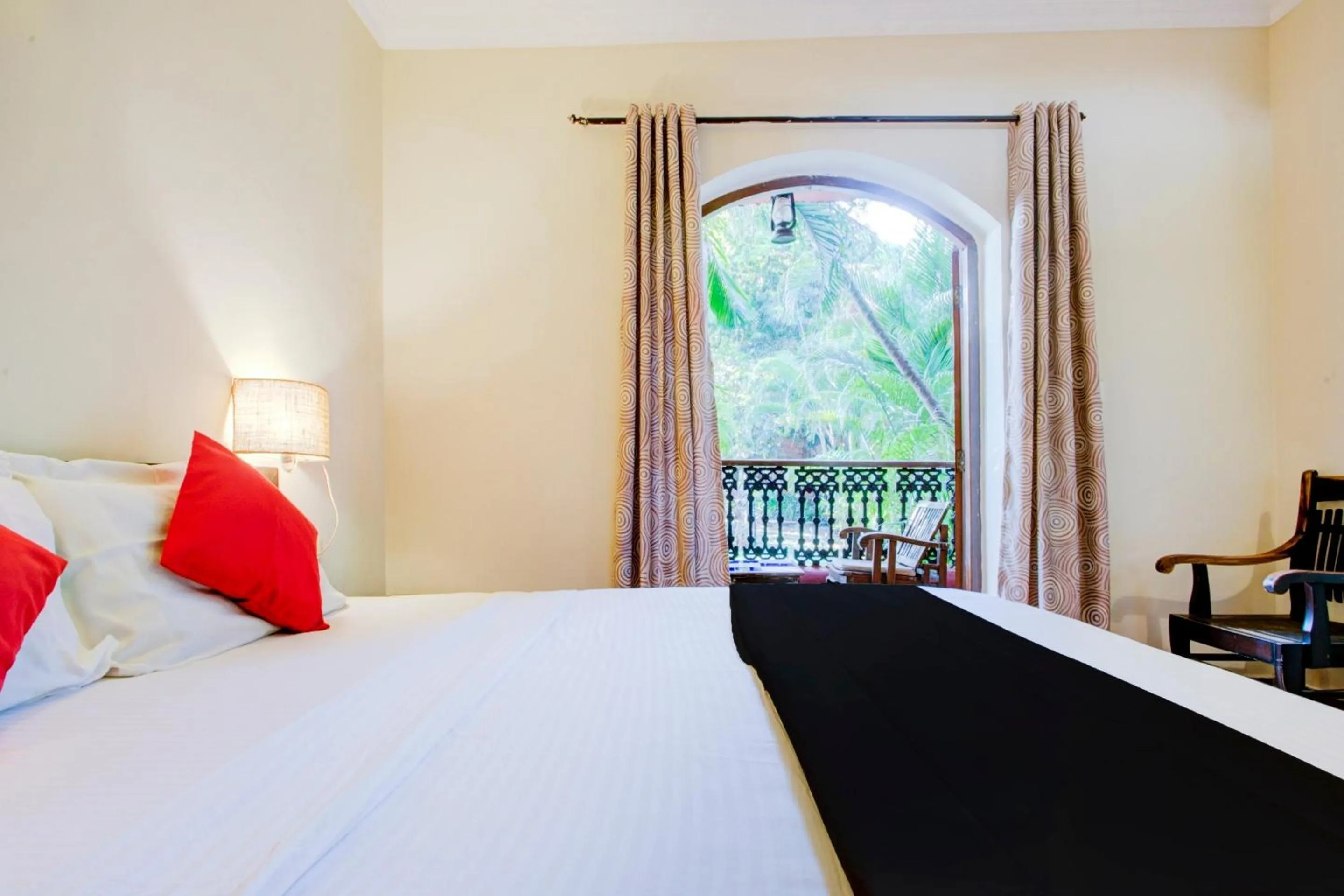 Bedroom, Bed in Sea Breeze Beach, Calangute, Goa