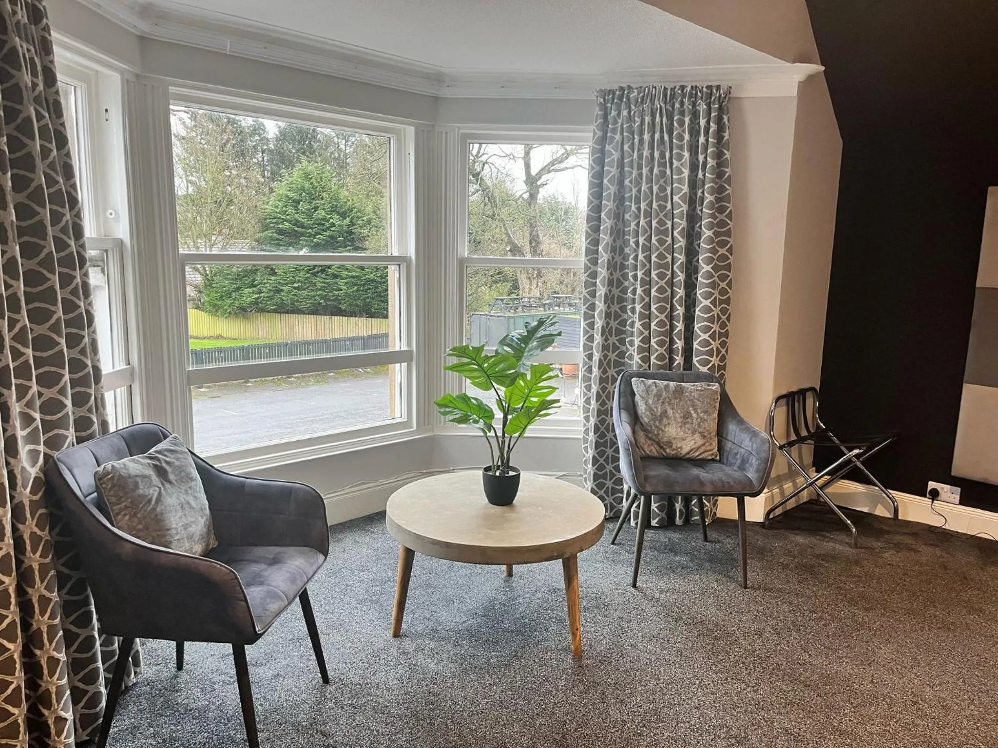 Seating area in Laurel Bank Hotel