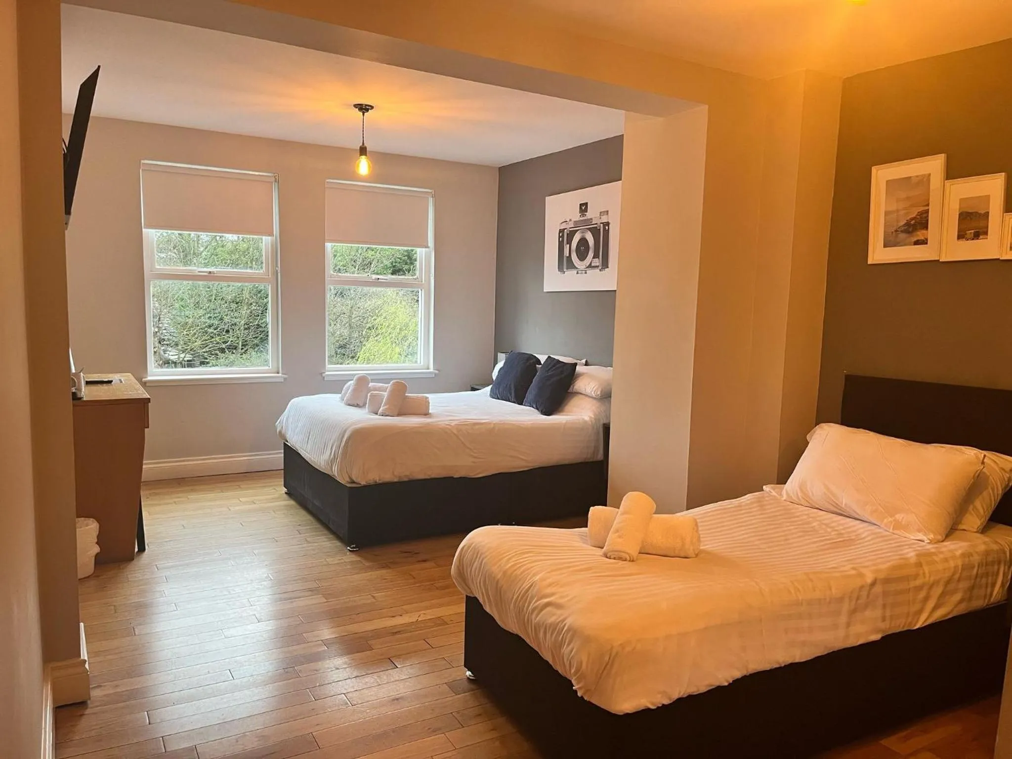 Bed in Laurel Bank Hotel