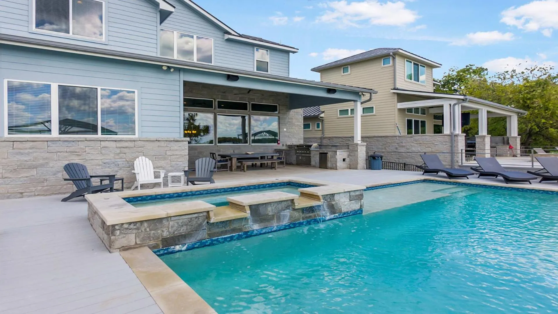 Luxury Waterfront Pool Hot Tub Boat Slips
