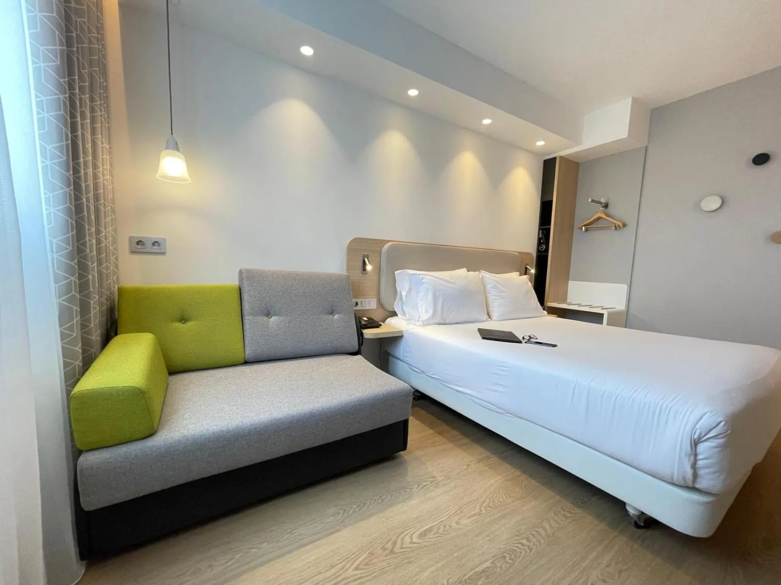 Bedroom, Bed in Holiday Inn Express Logroño Rioja by IHG