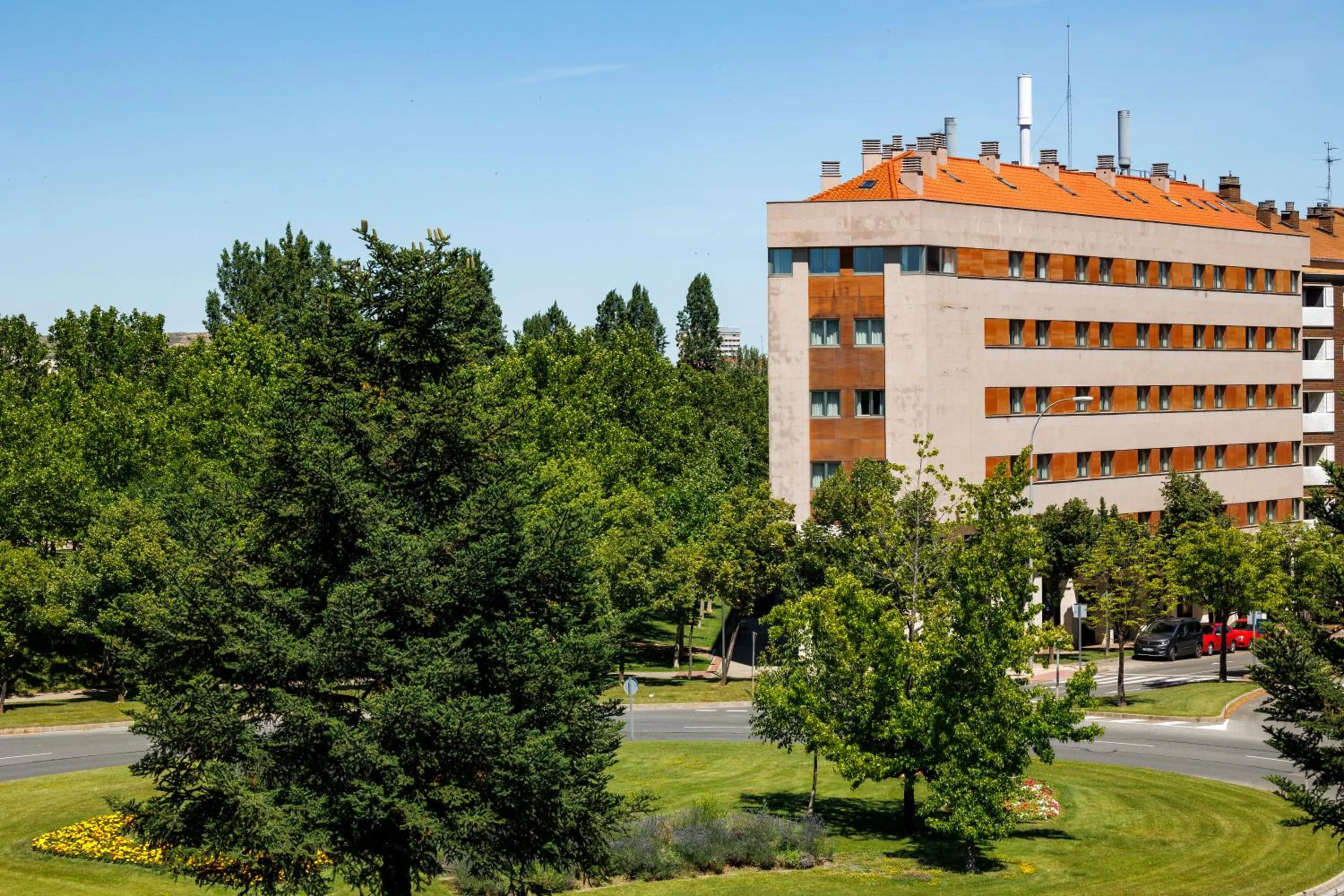 Property building in Hotel Logroño Parque