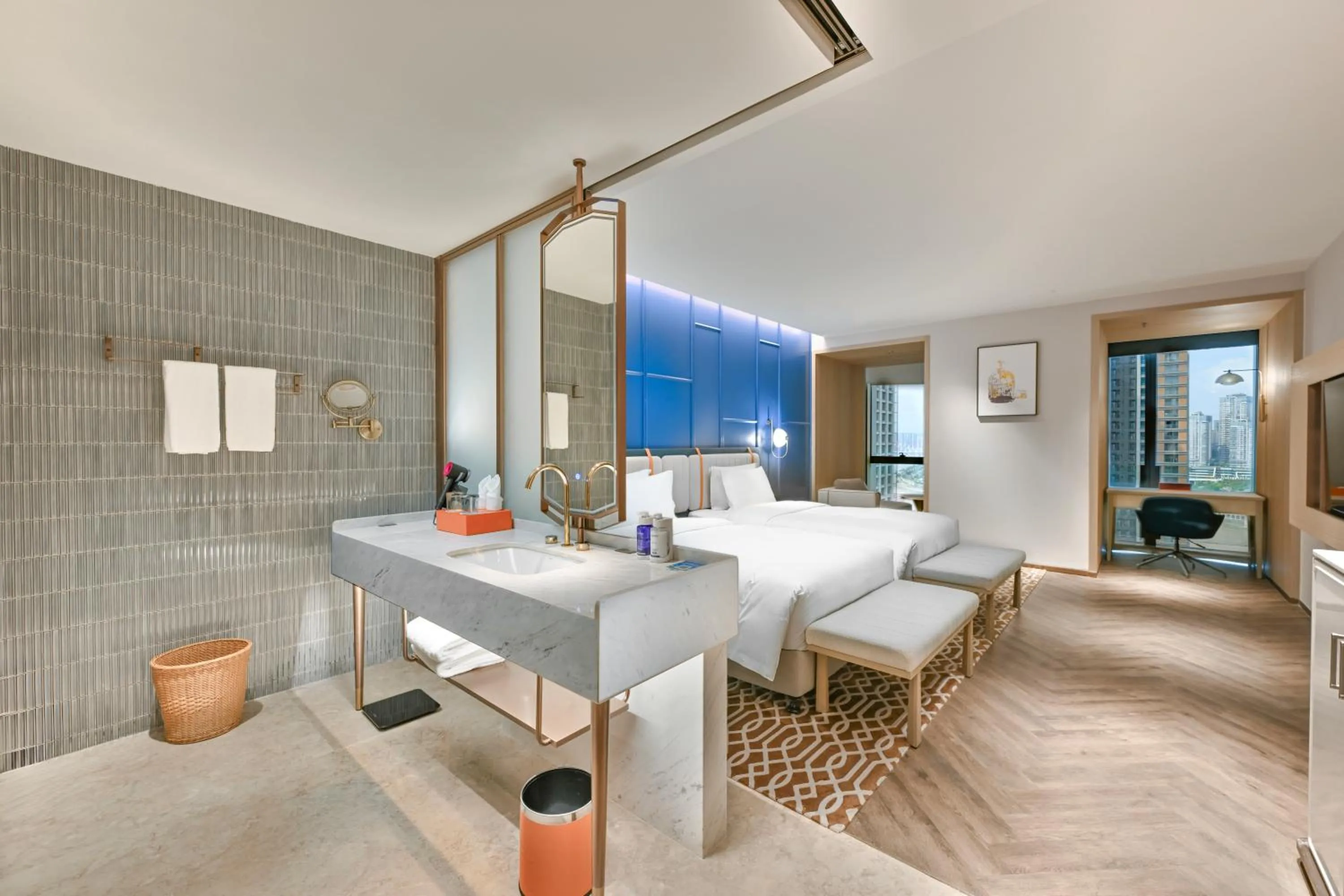 Photo of the whole room in Voco Chongqing Chaotianmen