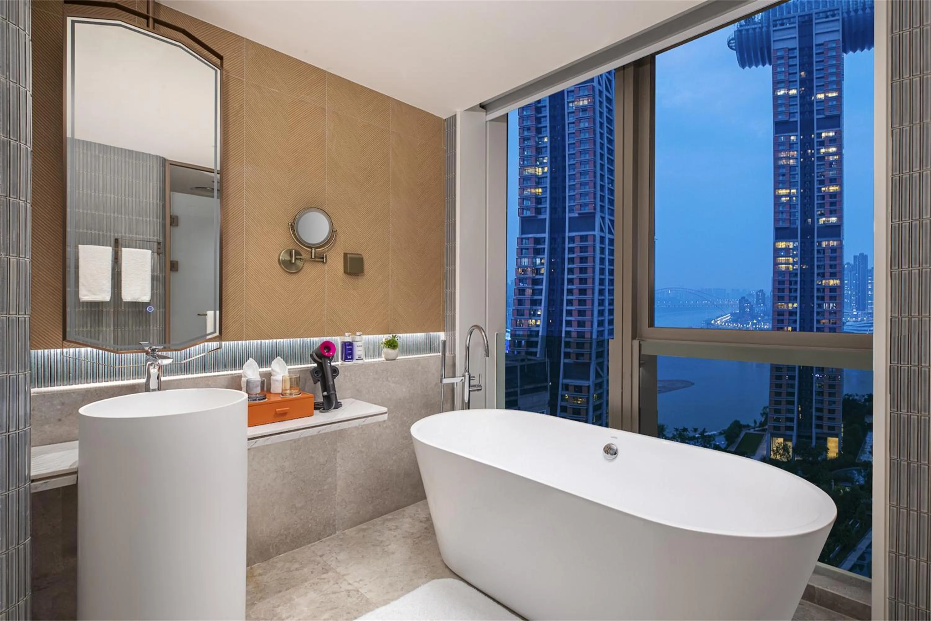 Bathroom in Voco Chongqing Chaotianmen