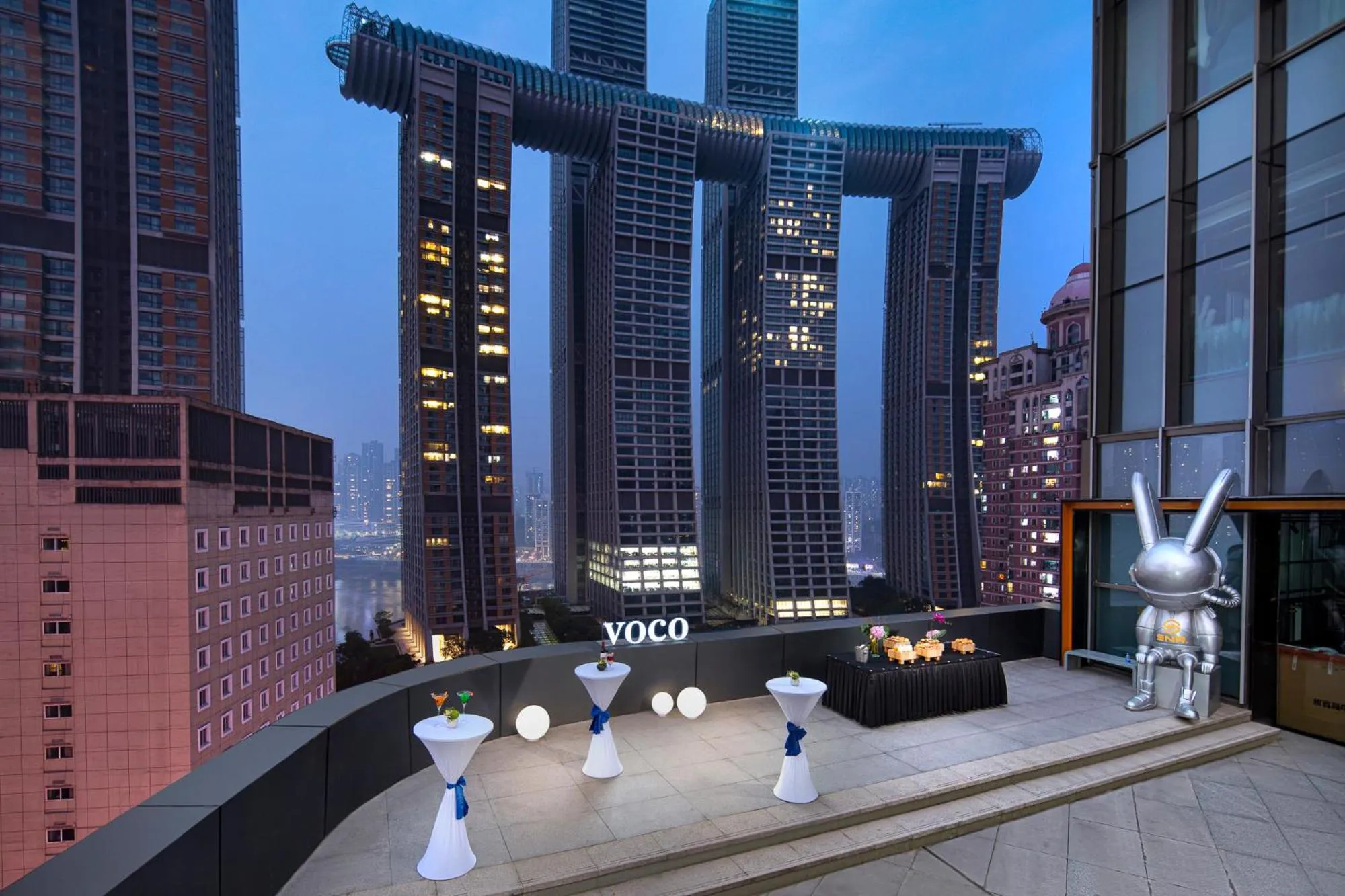 Night in Voco Chongqing Chaotianmen