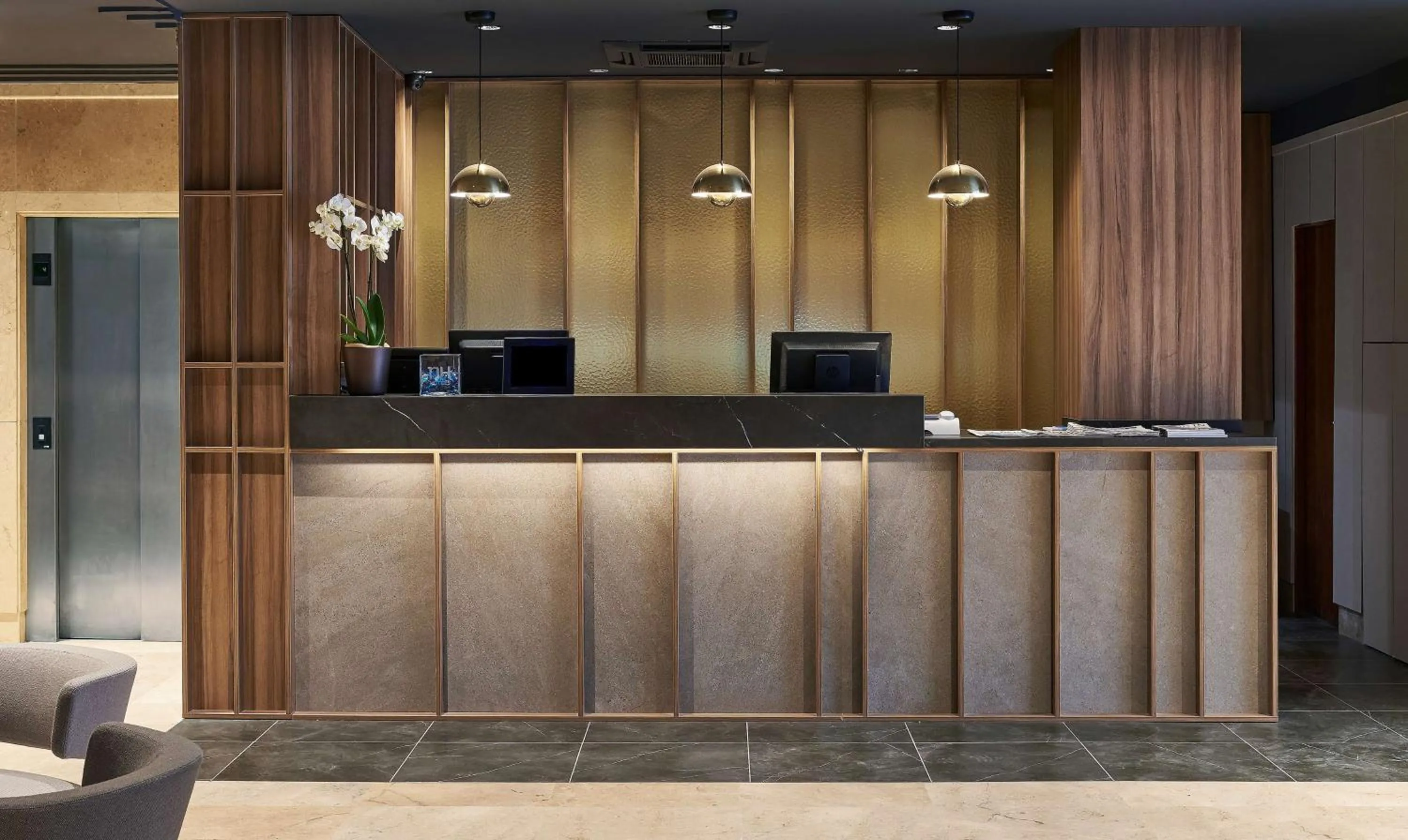 Lobby or reception in NH Logroño Herencia Rioja