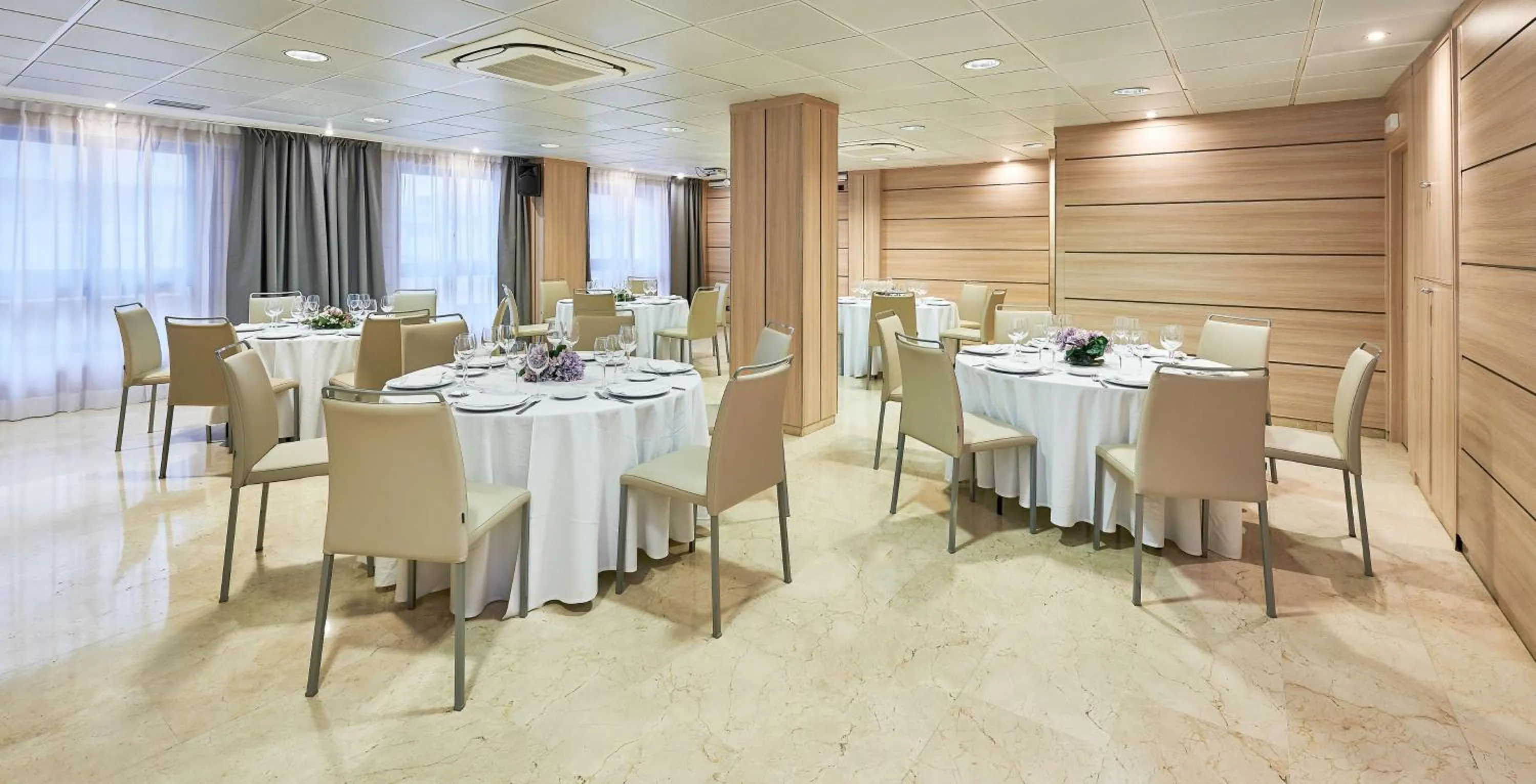 Meeting/conference room in NH Logroño Herencia Rioja