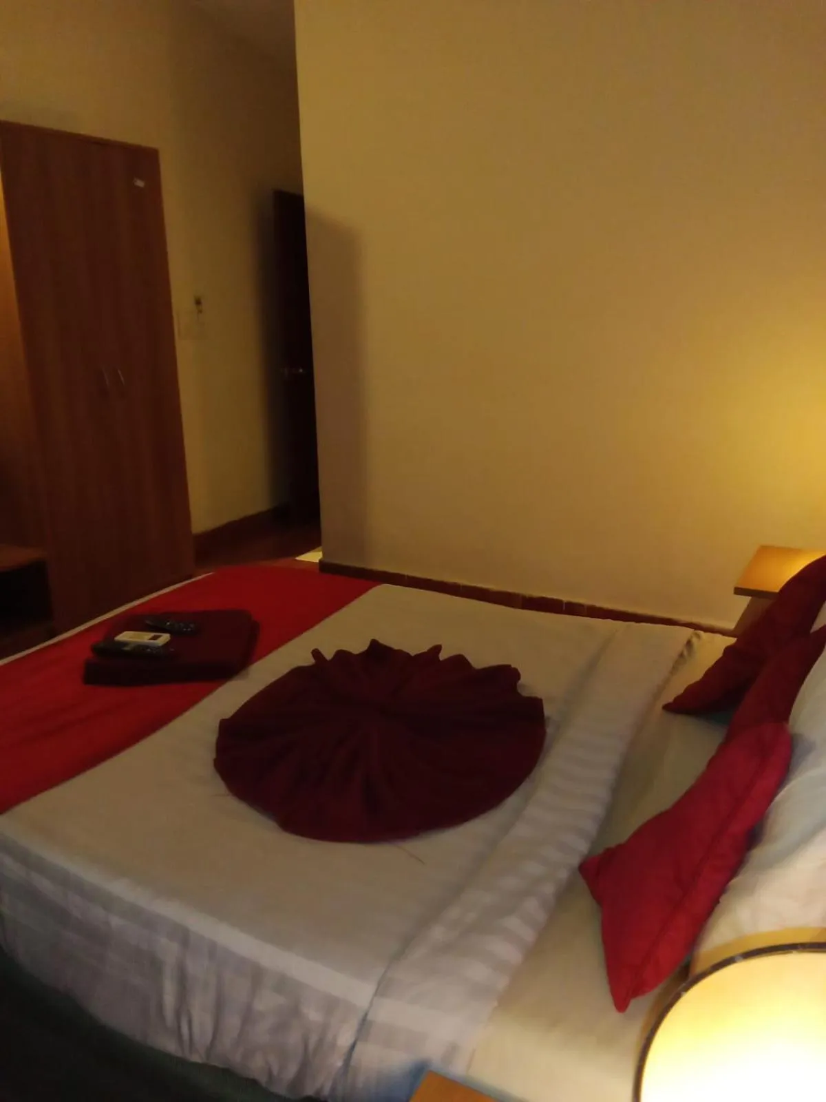 Bedroom, Bed in Sea Breeze Beach Resort Candolim, Goa