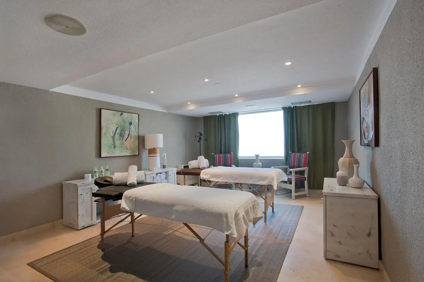 Massage, Bed in Hotel Luze El Toro