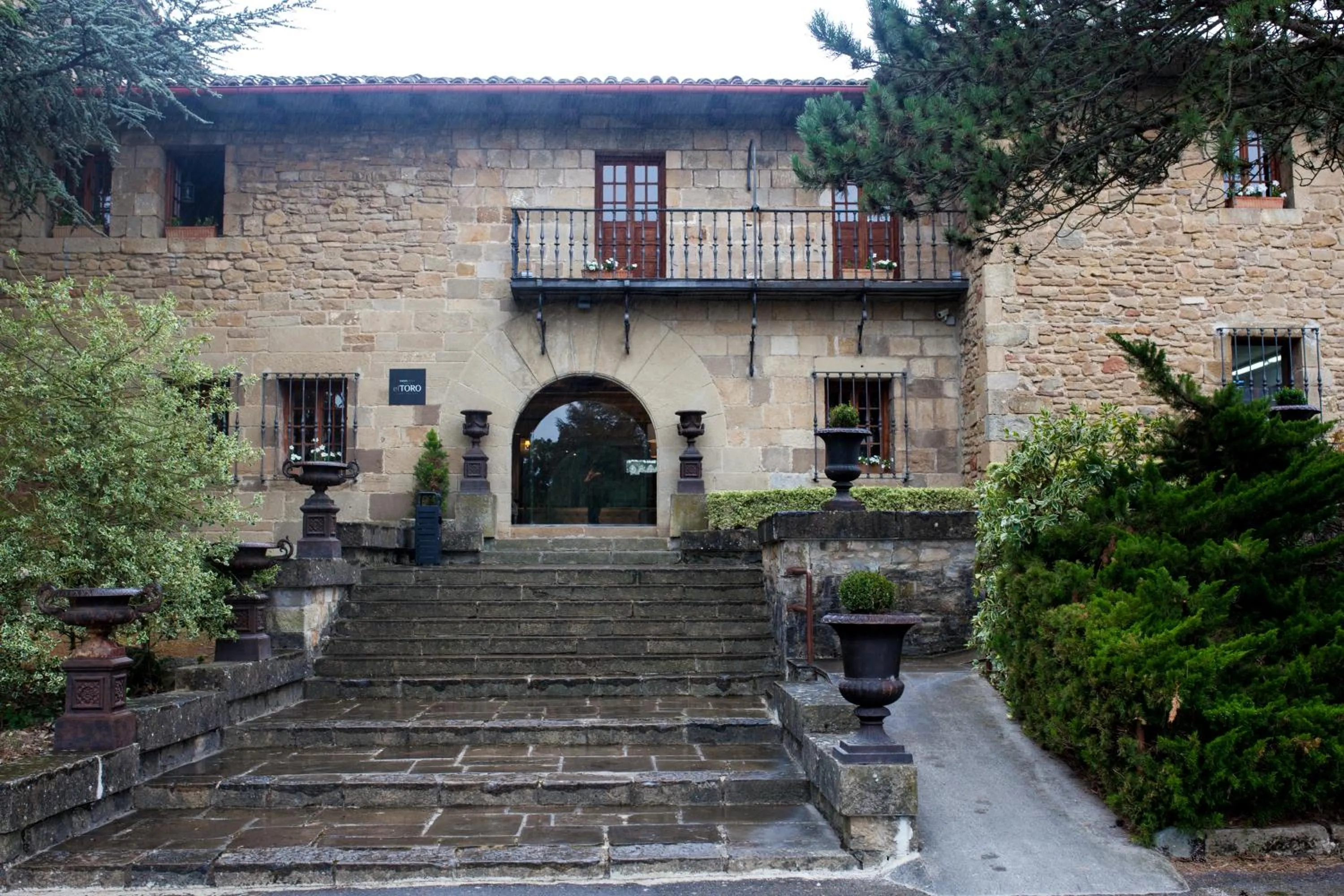 Facade/entrance in Hotel Luze El Toro