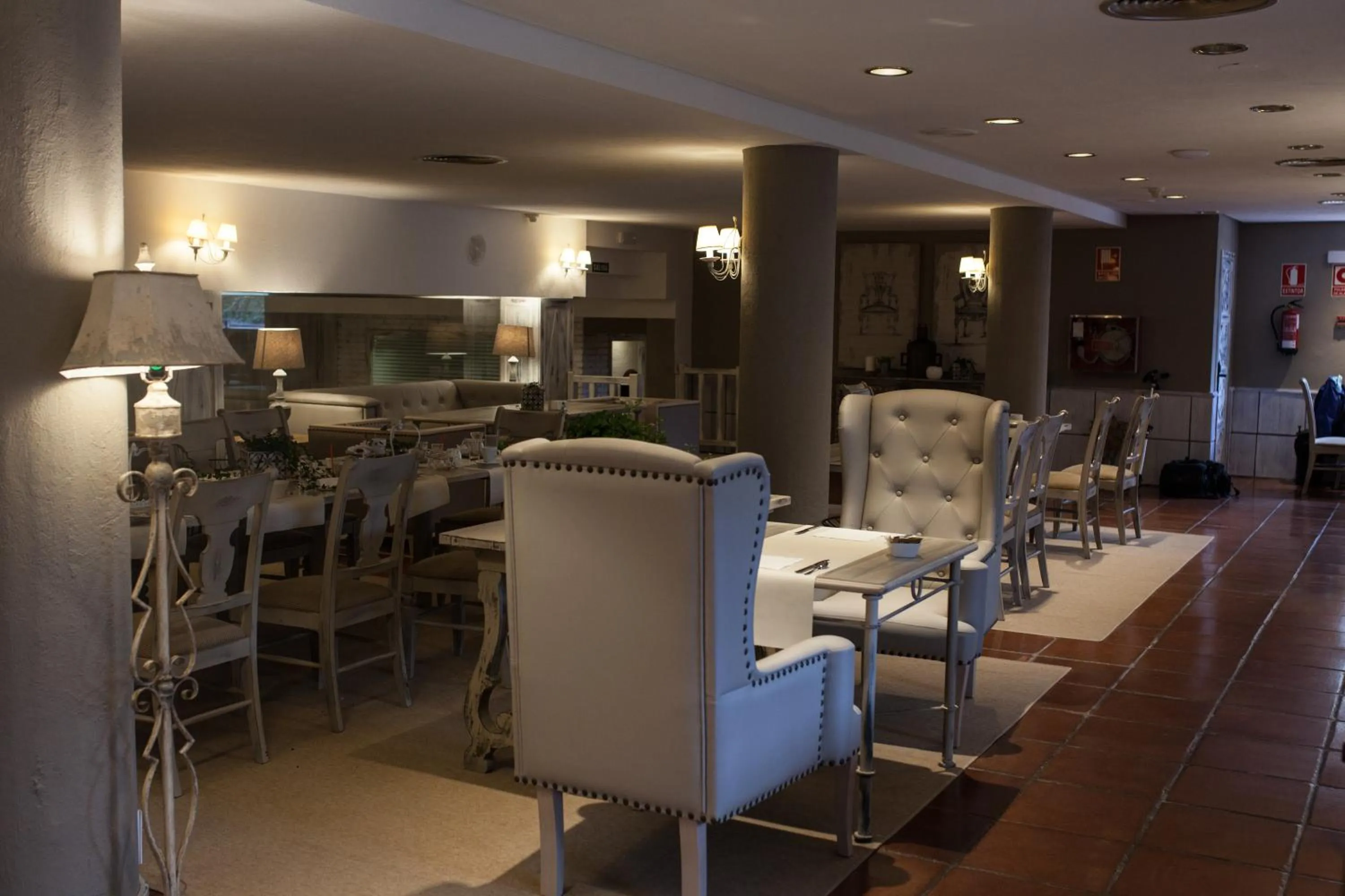 Restaurant/places to eat in Hotel Luze El Toro