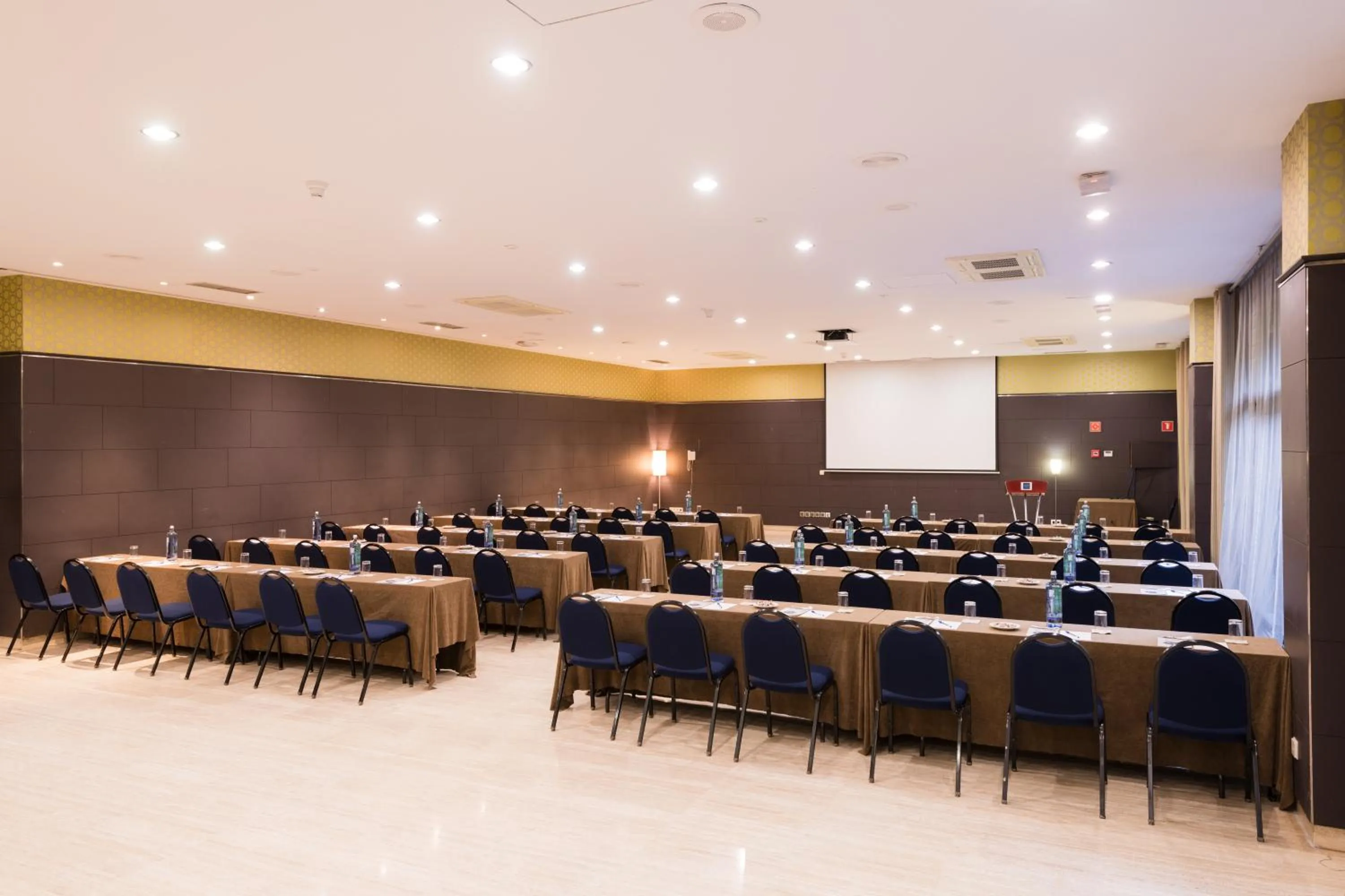 Meeting/conference room in Hotel Ciudad de Valladolid