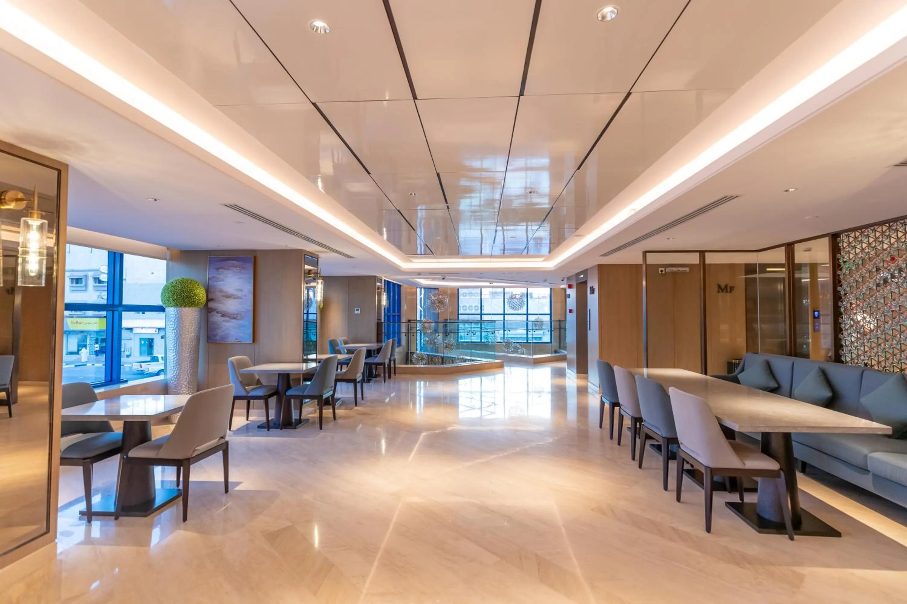 Restaurant/places to eat in Aber City Center