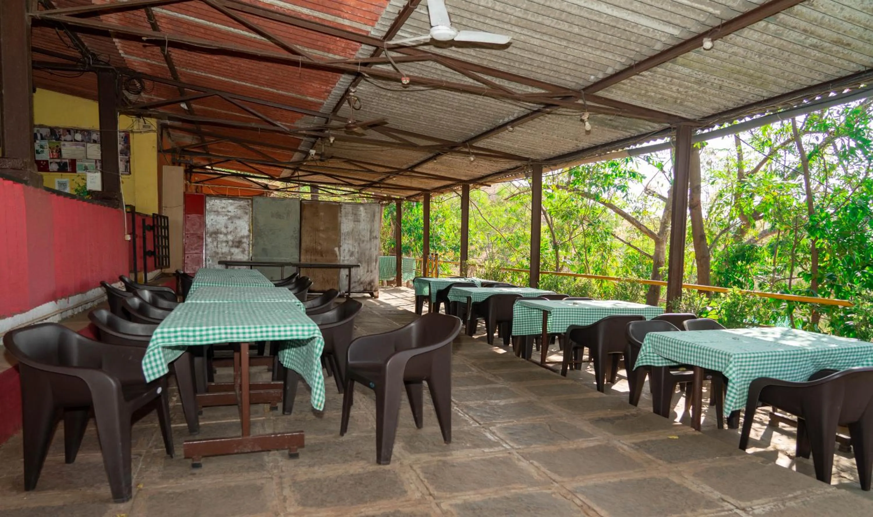 Restaurant/places to eat in Wild Camp- The Nature Resort