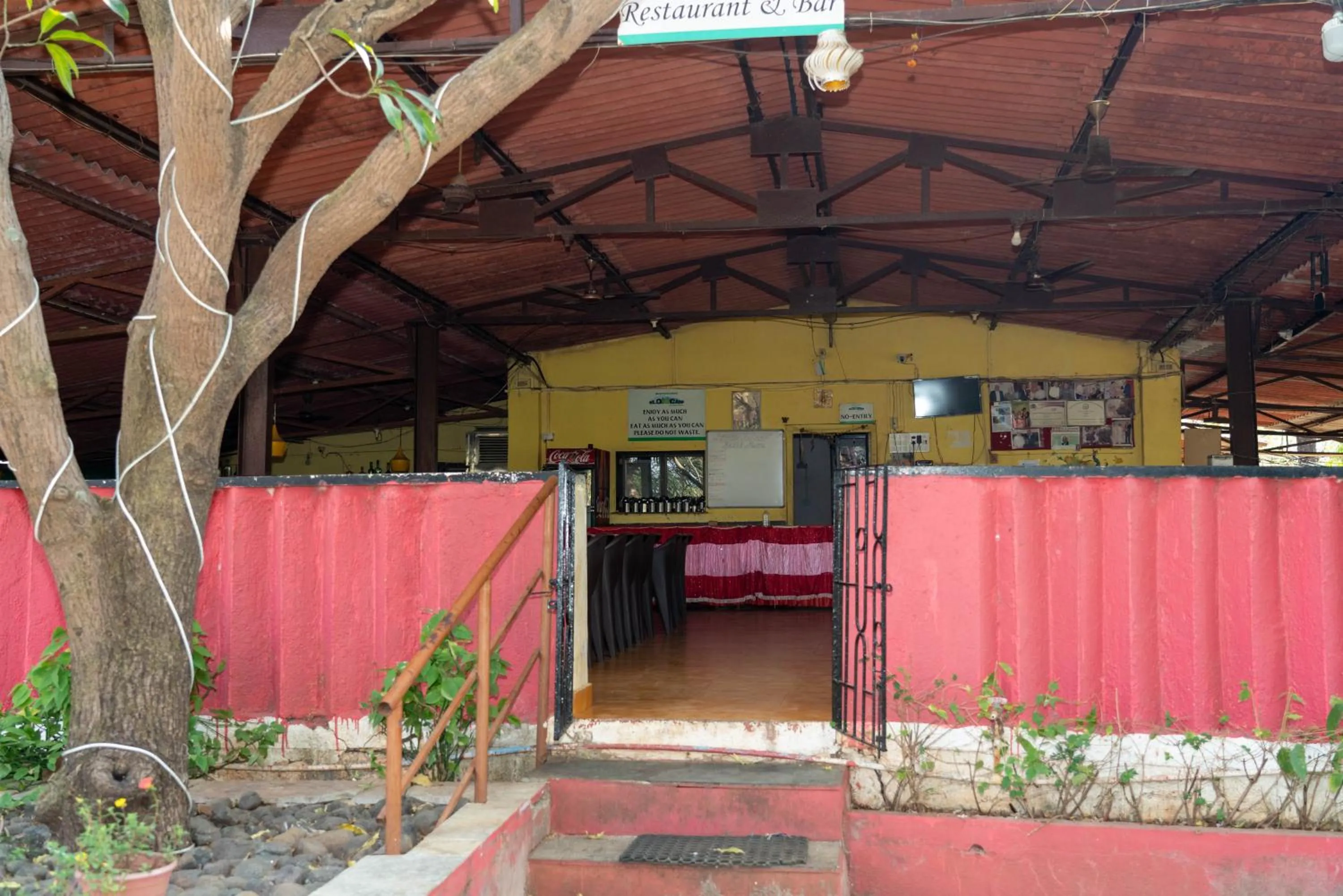 Restaurant/places to eat in Wild Camp- The Nature Resort