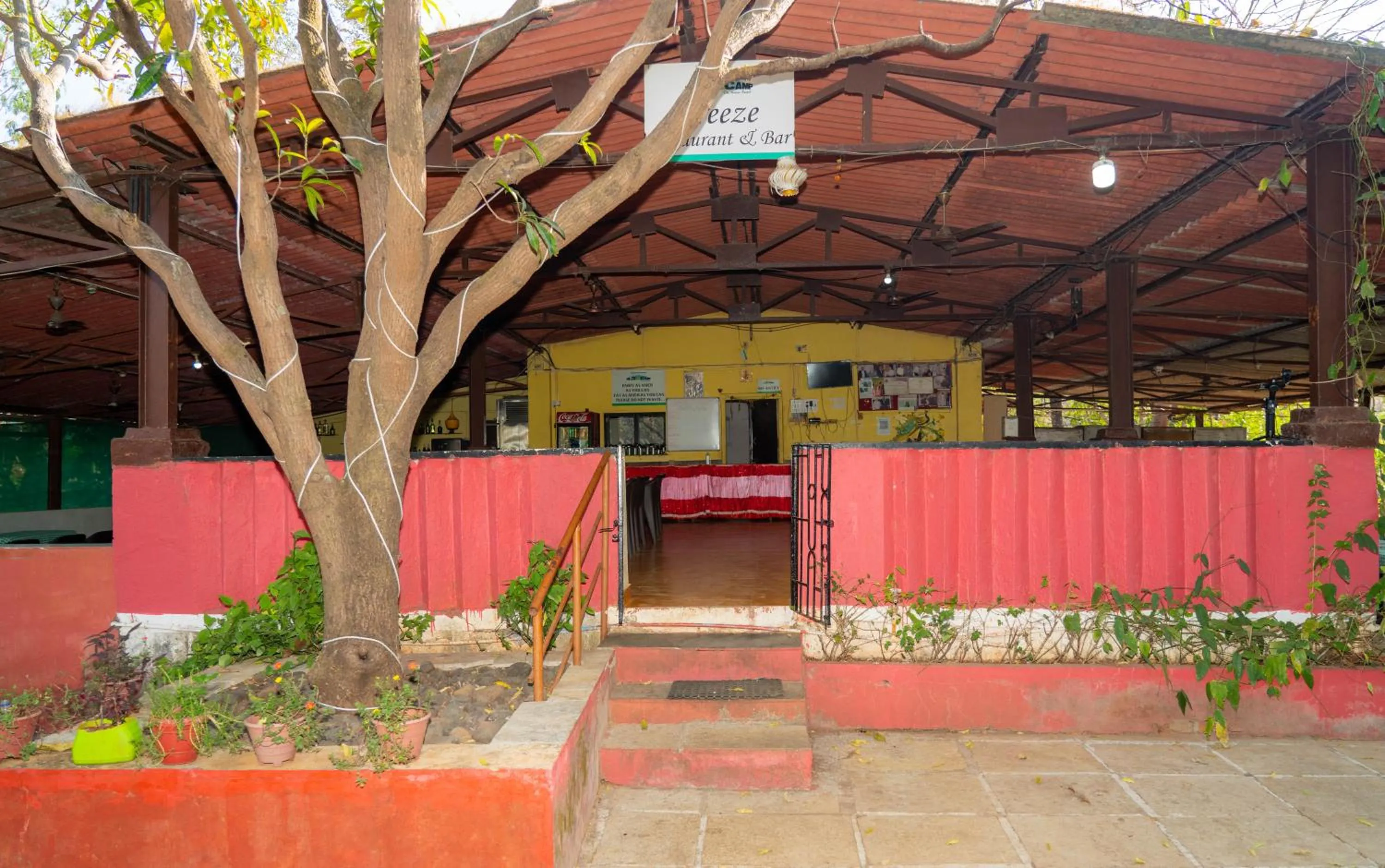 Restaurant/places to eat in Wild Camp- The Nature Resort