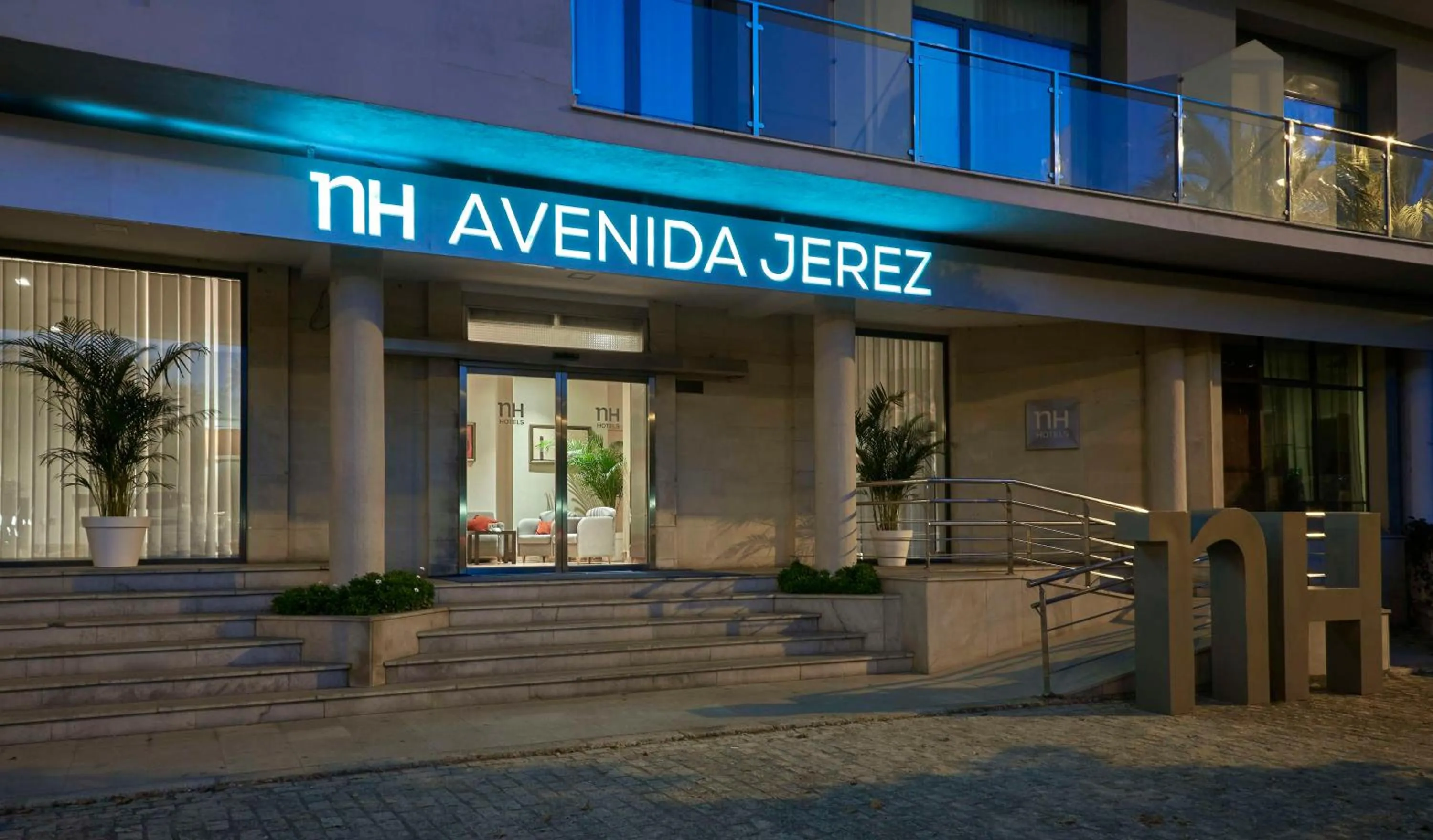 Property building in NH Avenida Jerez