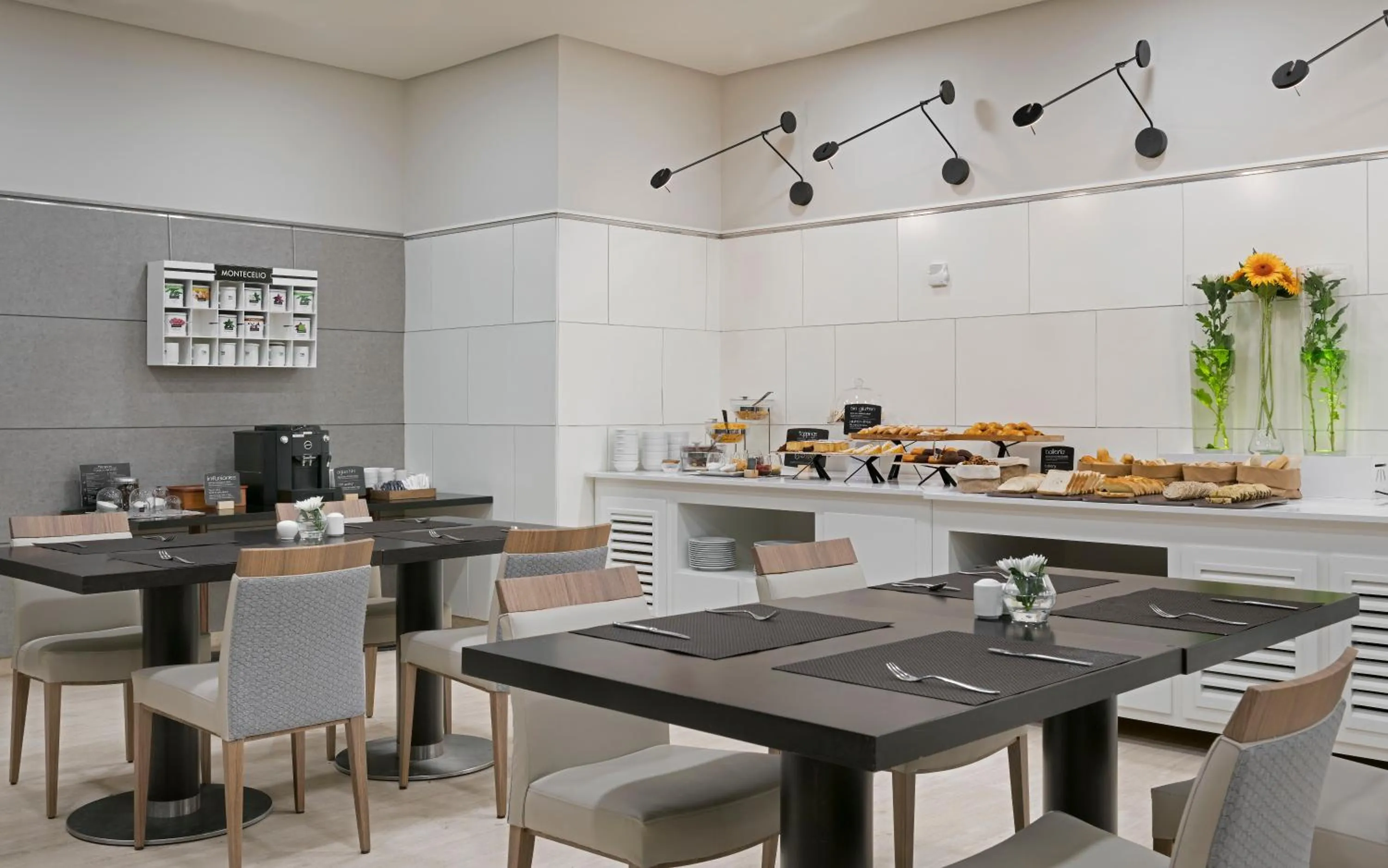 Restaurant/places to eat in NH Ciudad Real