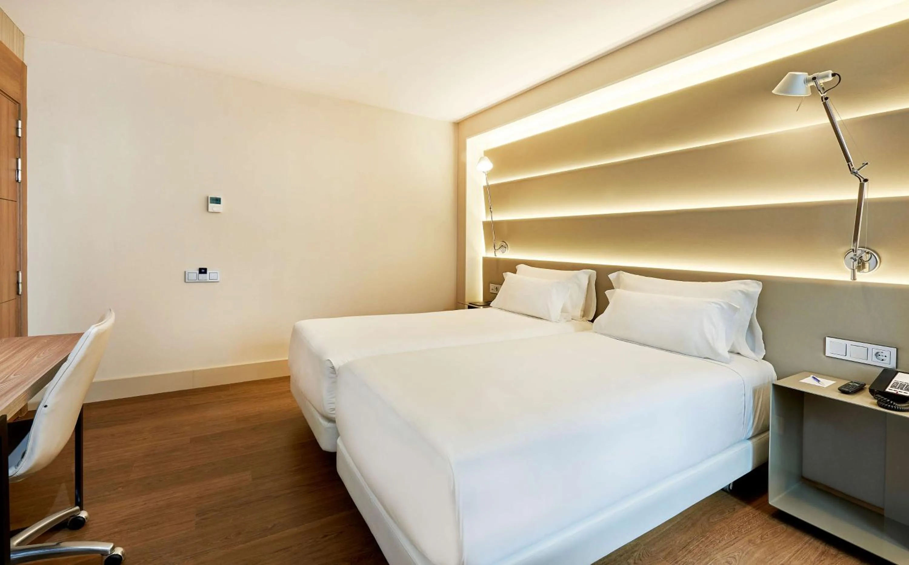 Photo of the whole room, Bed in NH Sants Barcelona
