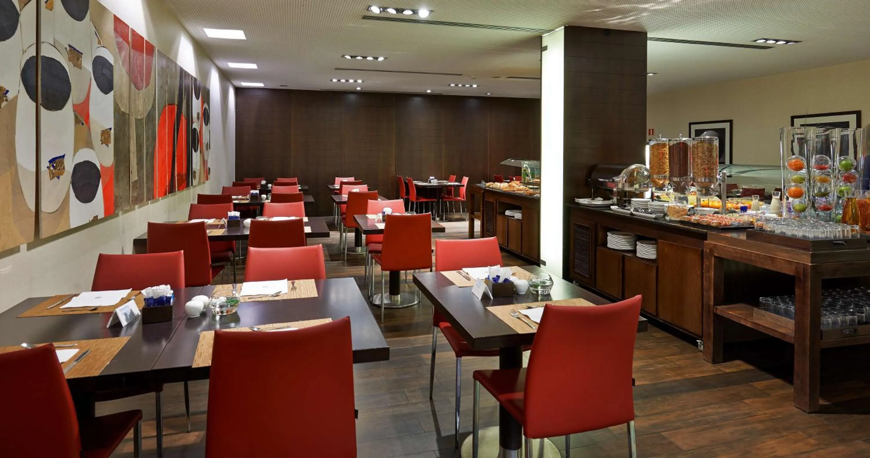 Restaurant/places to eat in NH Sants Barcelona