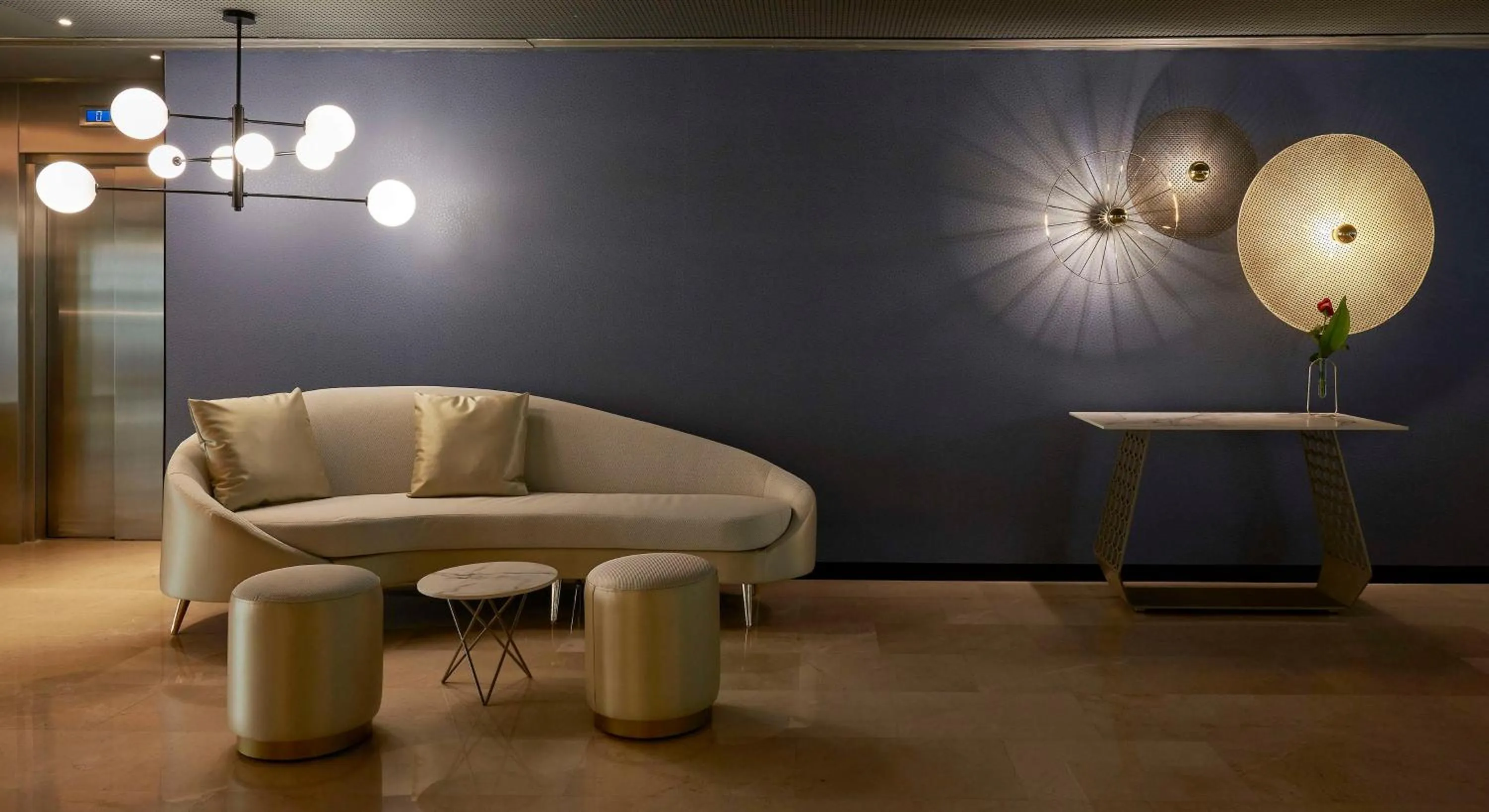 Lobby or reception in NH Sants Barcelona