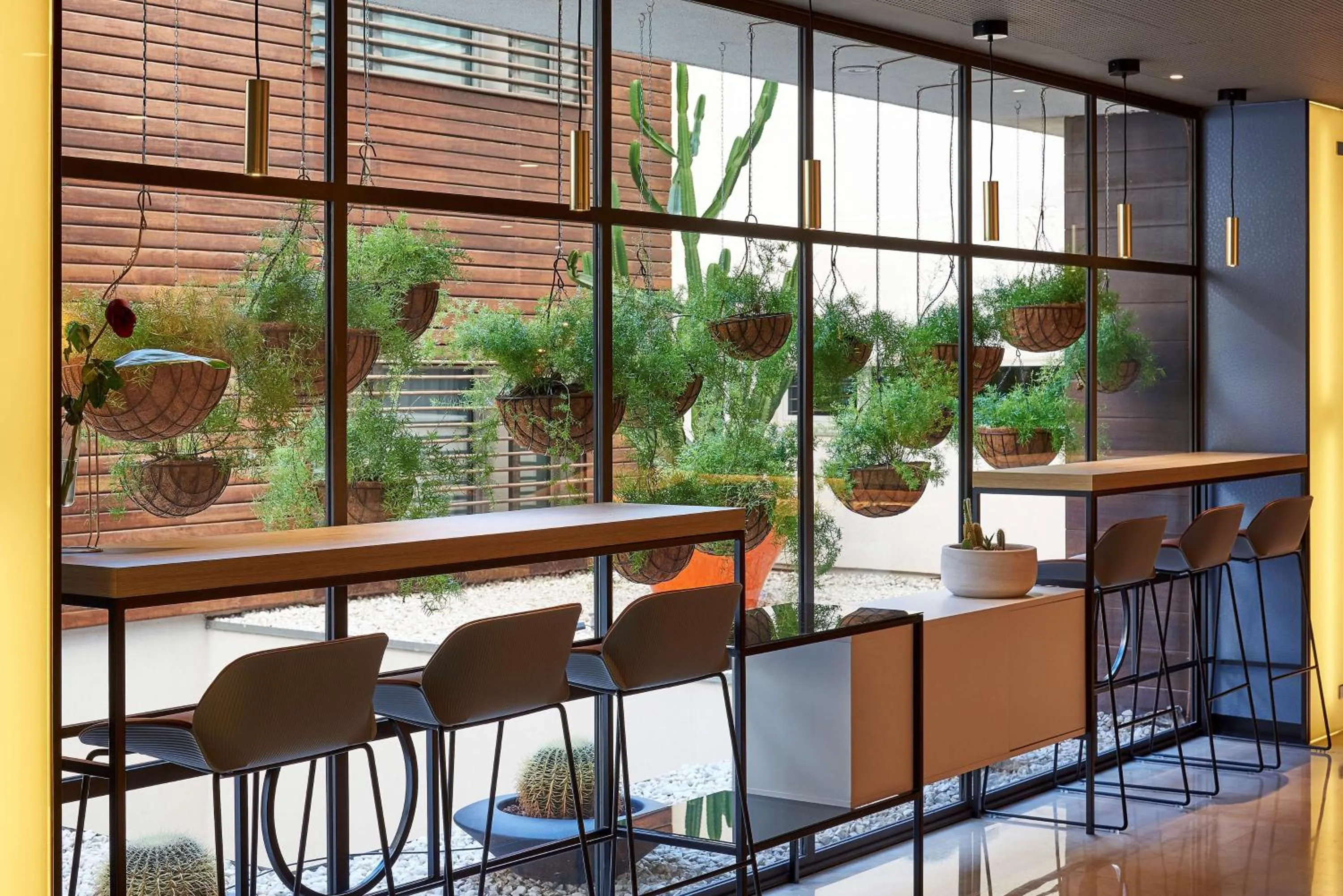 Lobby or reception in NH Sants Barcelona