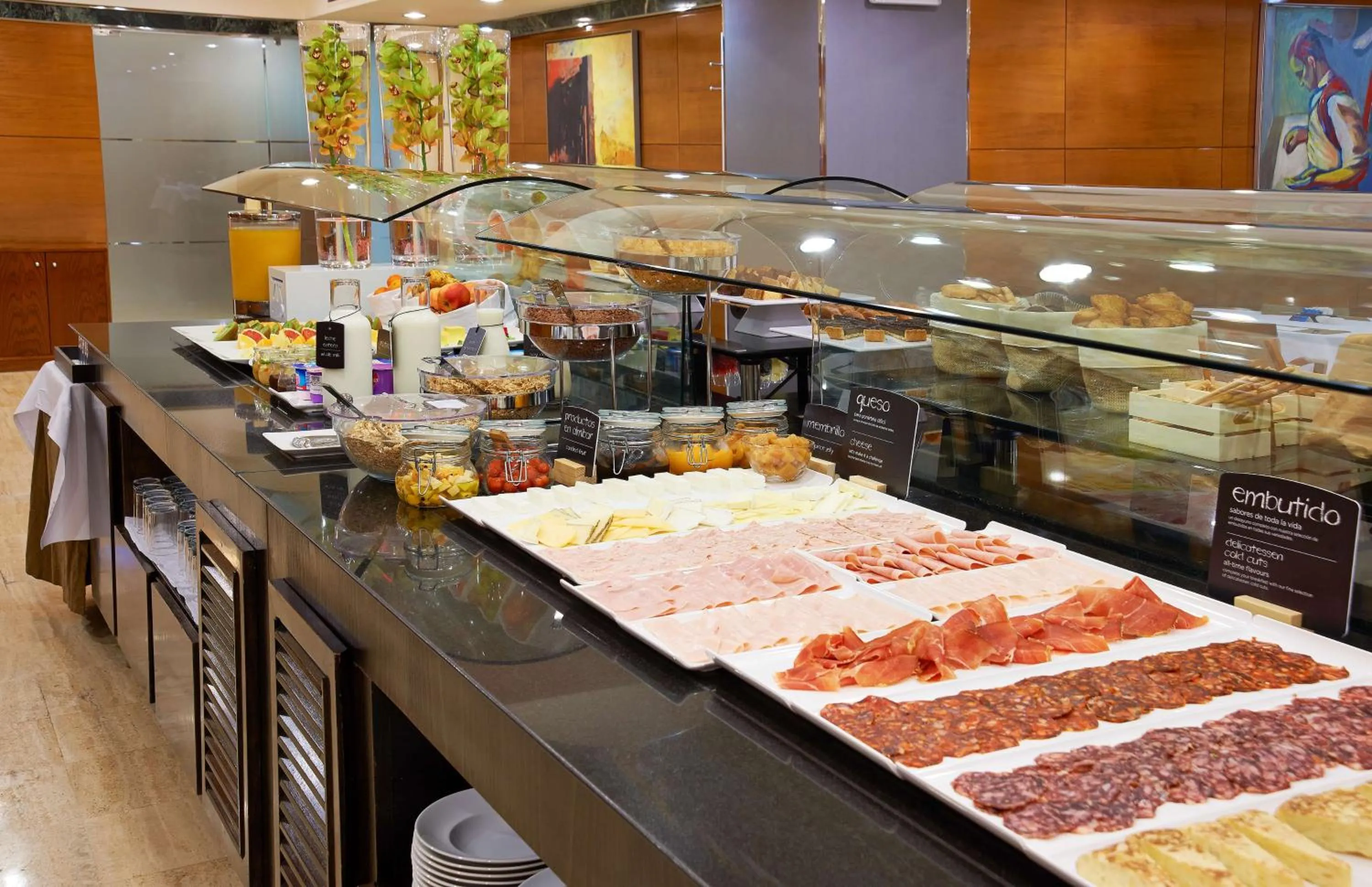 Restaurant/places to eat in NH Barcelona Eixample