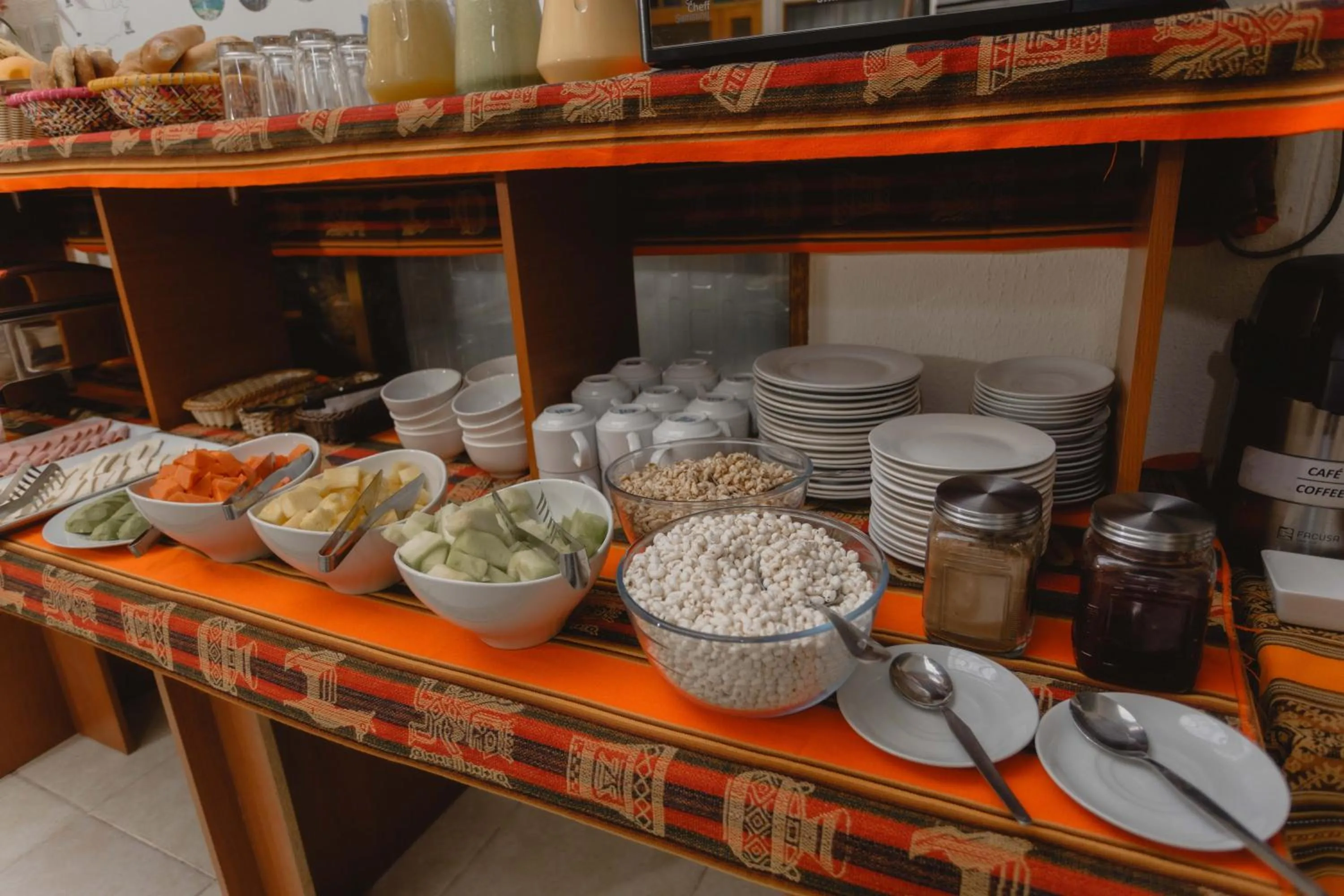Buffet breakfast in Quechua ApartHotel