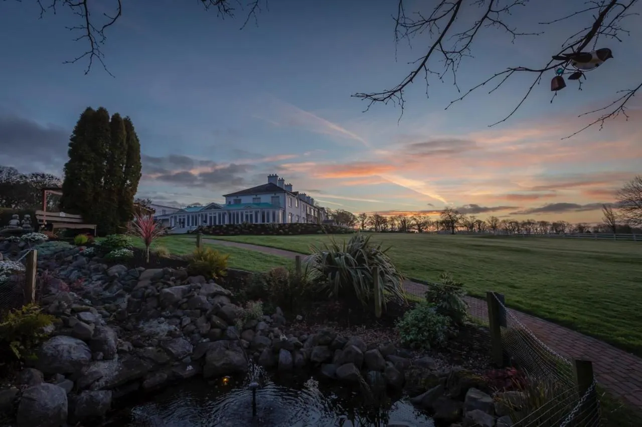 Property building in Crover House Hotel & Golf Club