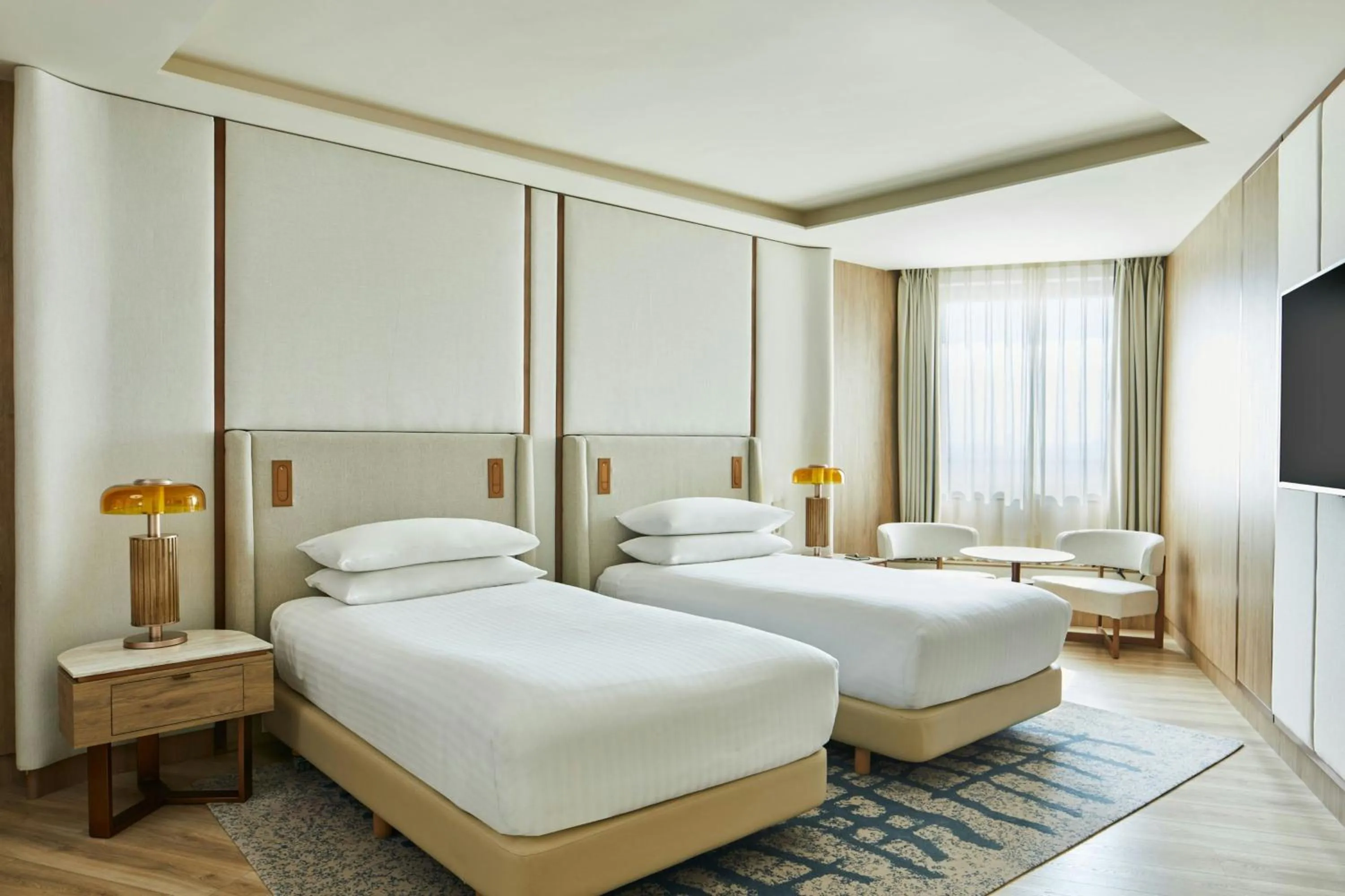 Photo of the whole room, Bed in Madrid Marriott Hotel Princesa Plaza