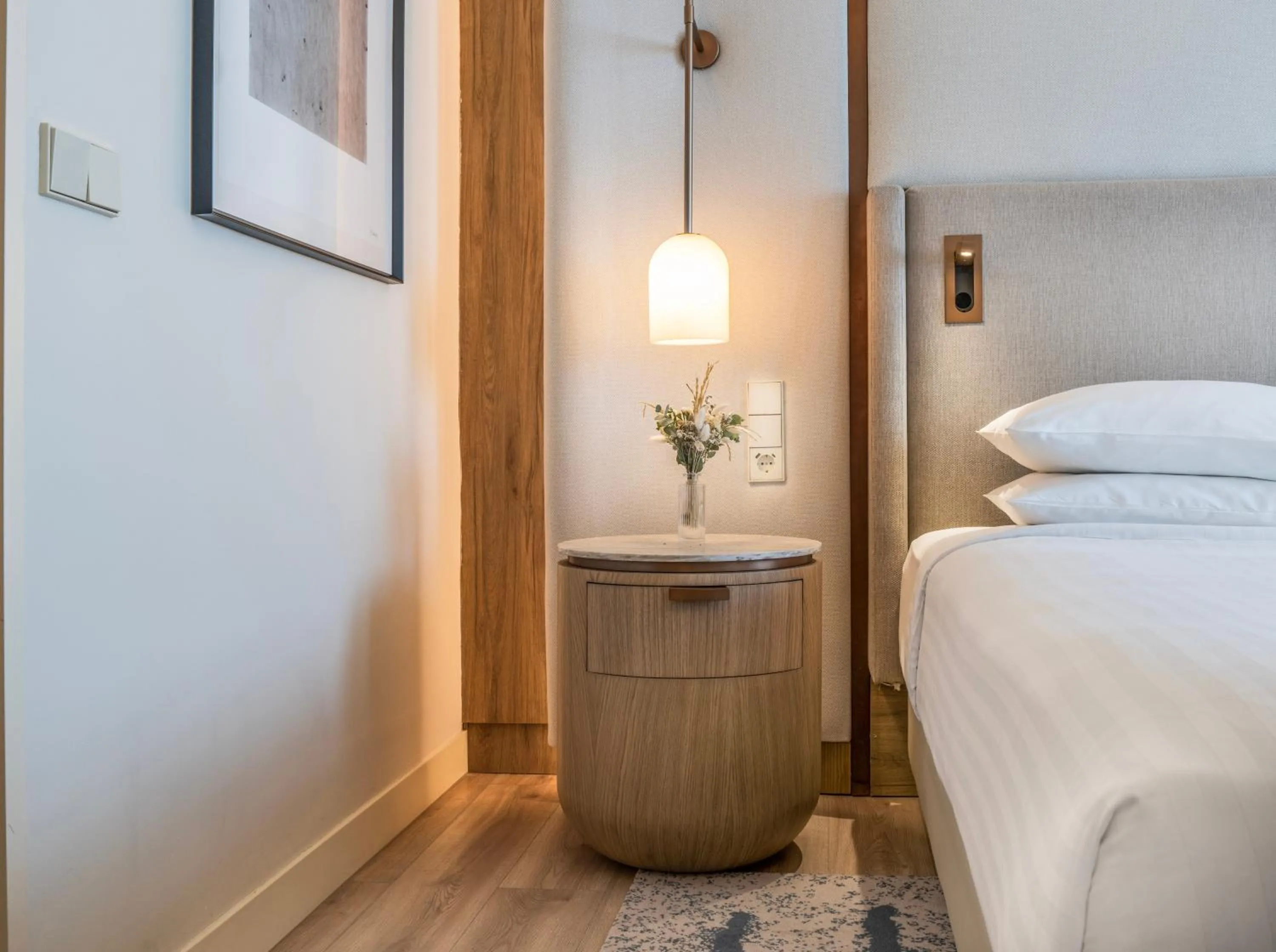 One-Bedroom Suite King in Madrid Marriott Hotel Princesa Plaza