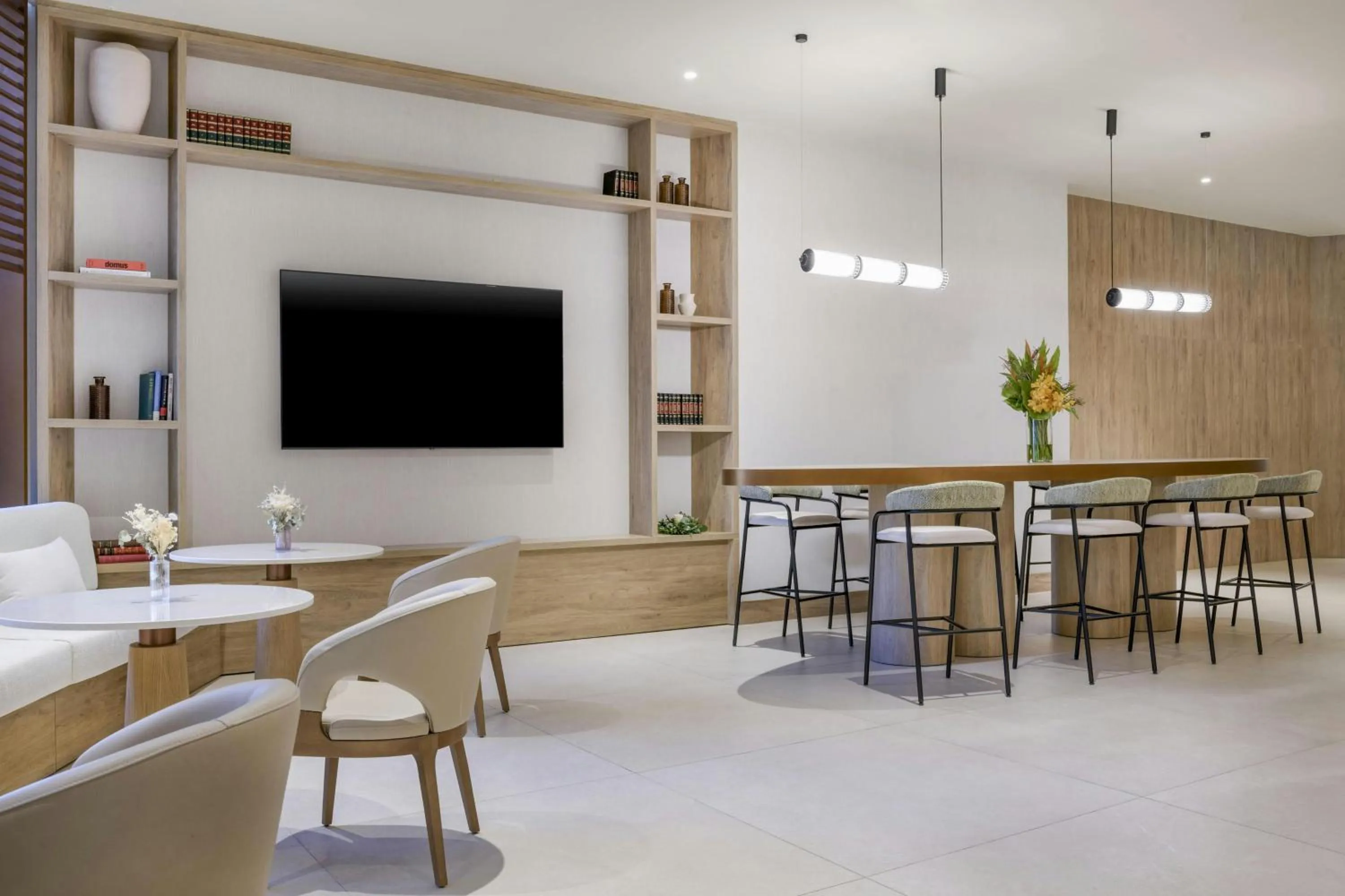 Restaurant/places to eat in Madrid Marriott Hotel Princesa Plaza