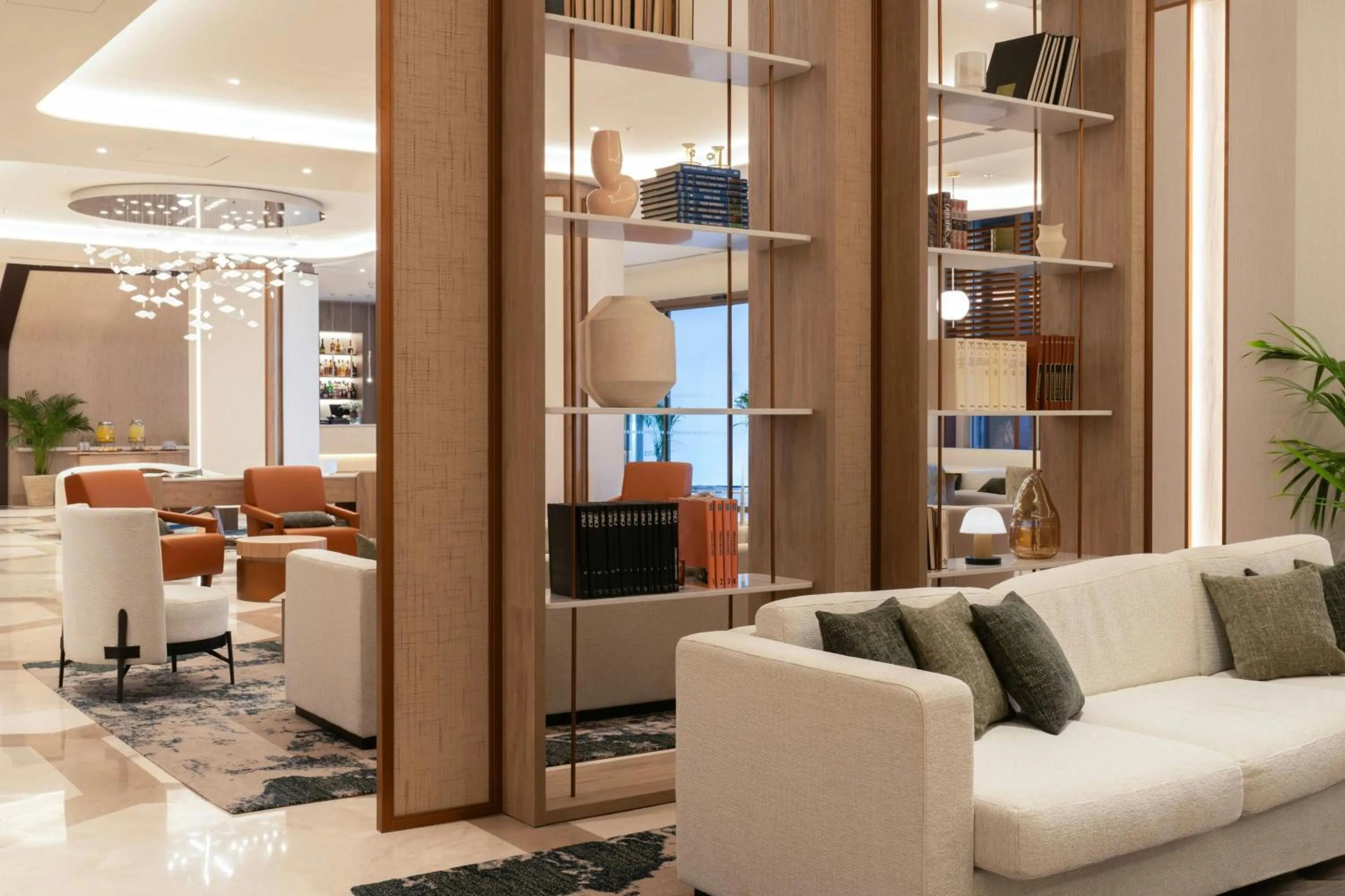 Lobby or reception in Madrid Marriott Hotel Princesa Plaza