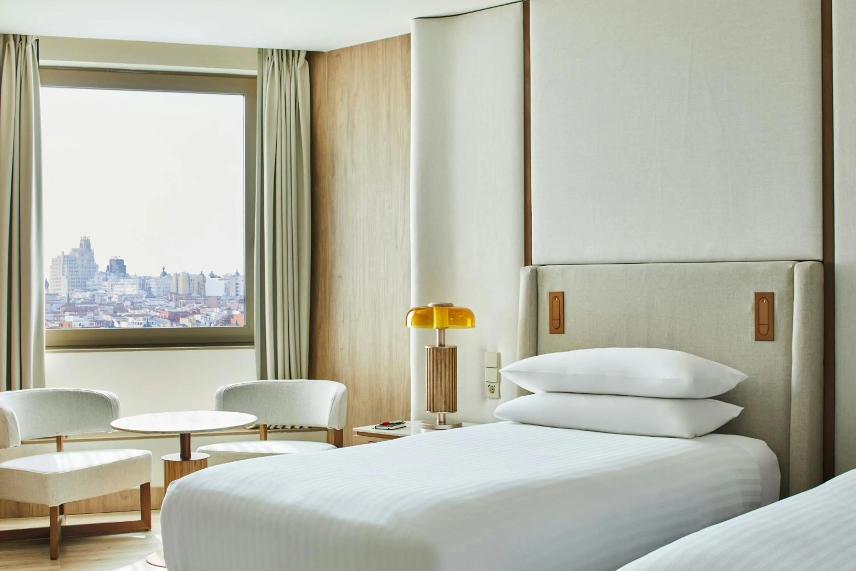 Photo of the whole room, Bed in Madrid Marriott Hotel Princesa Plaza