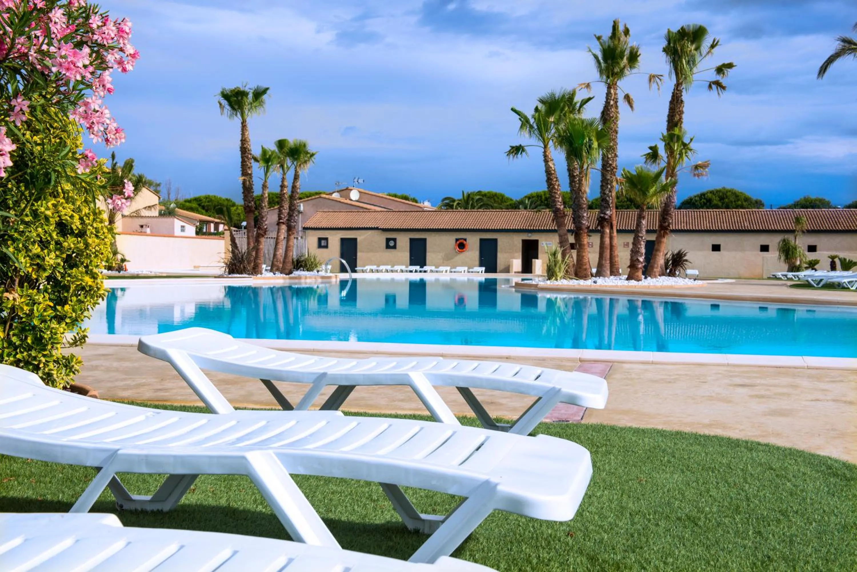 Swimming pool in Les Tamaris et Les Portes du Soleil