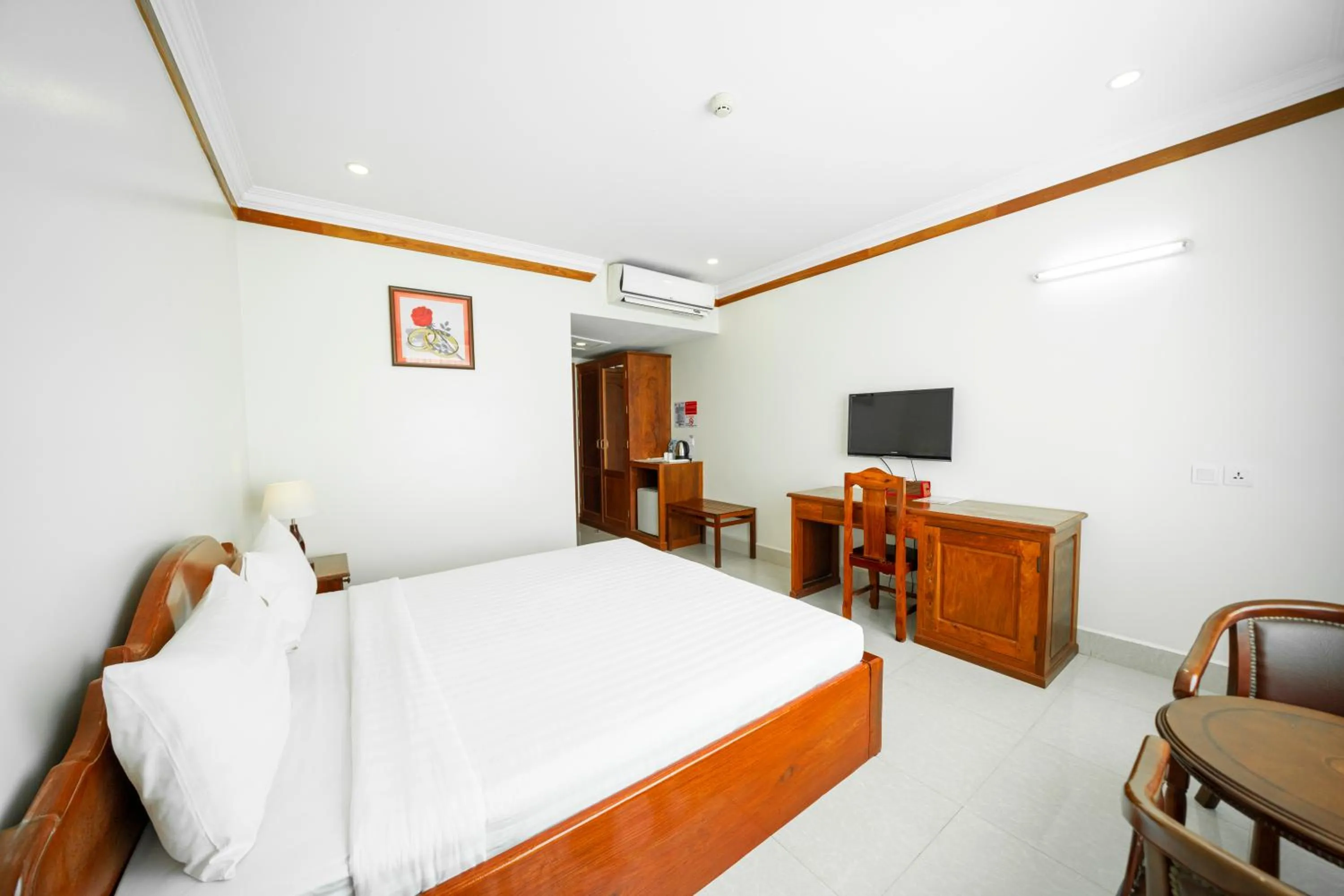 Bedroom, Bed in Pursat Riverside Hotel & Spa