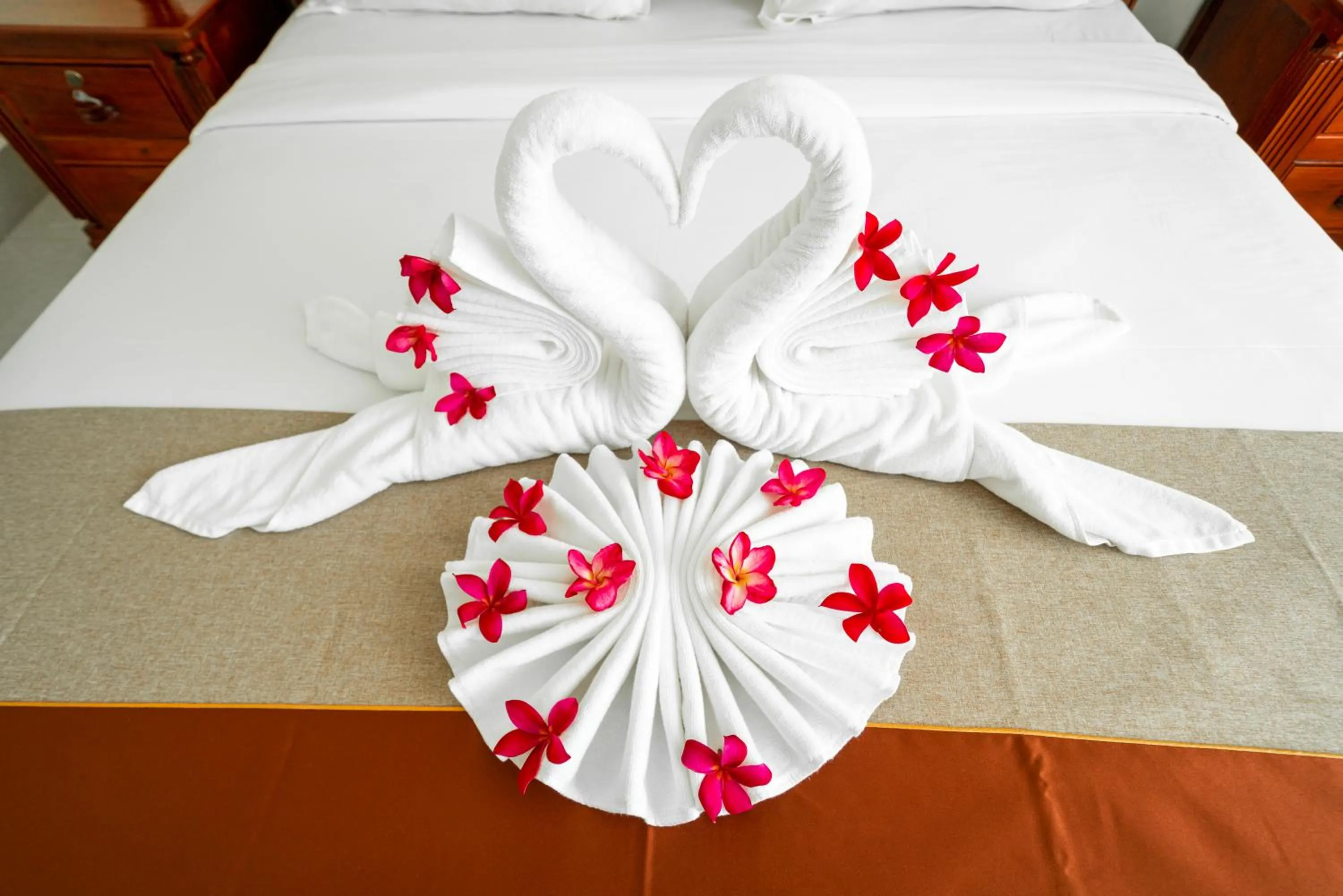 Bed in Pursat Riverside Hotel & Spa