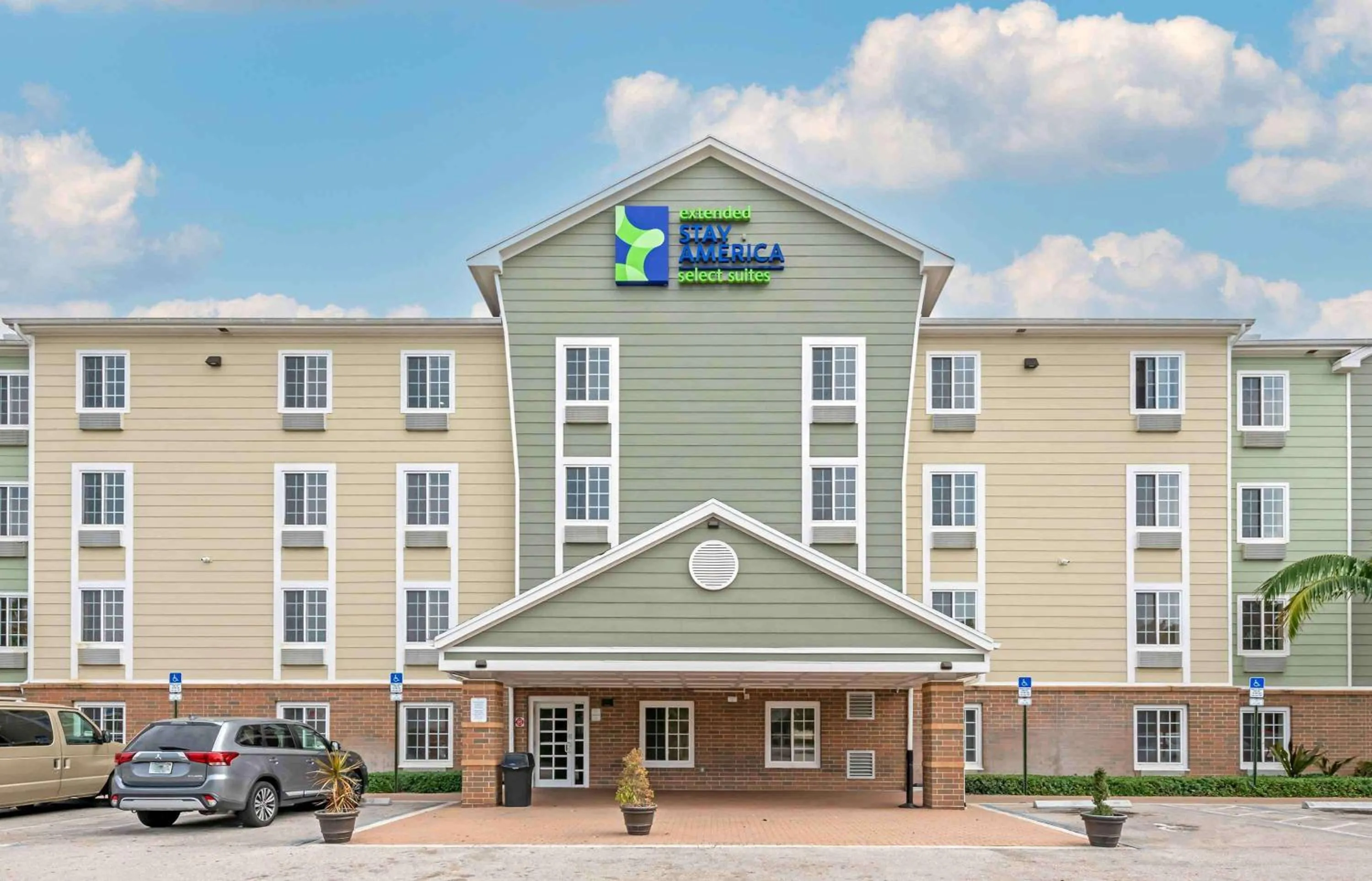Property building in Extended Stay America Select Suites - Lake Worth