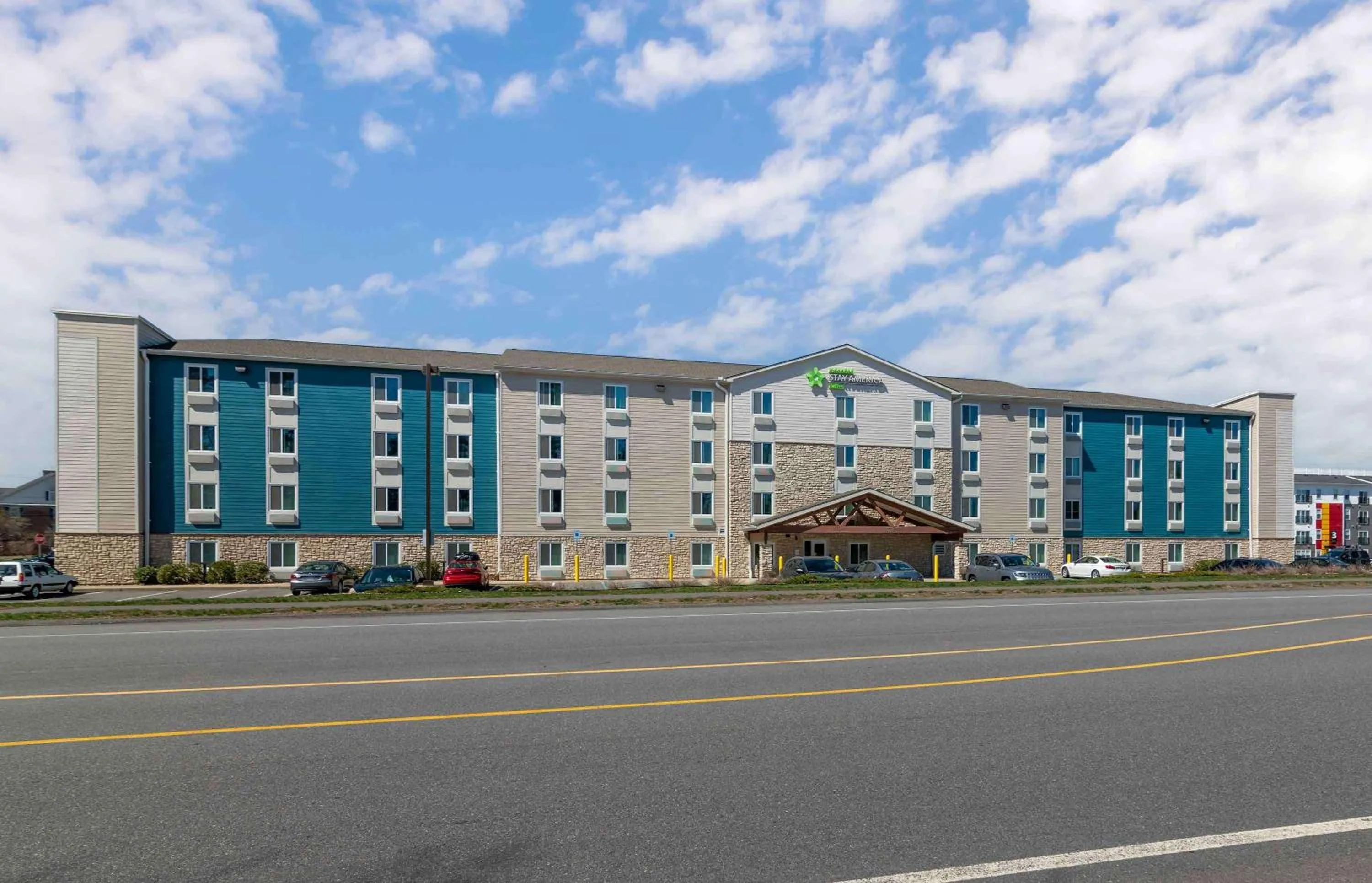 Property building in Extended Stay America Suites - Nashua - Merrimack