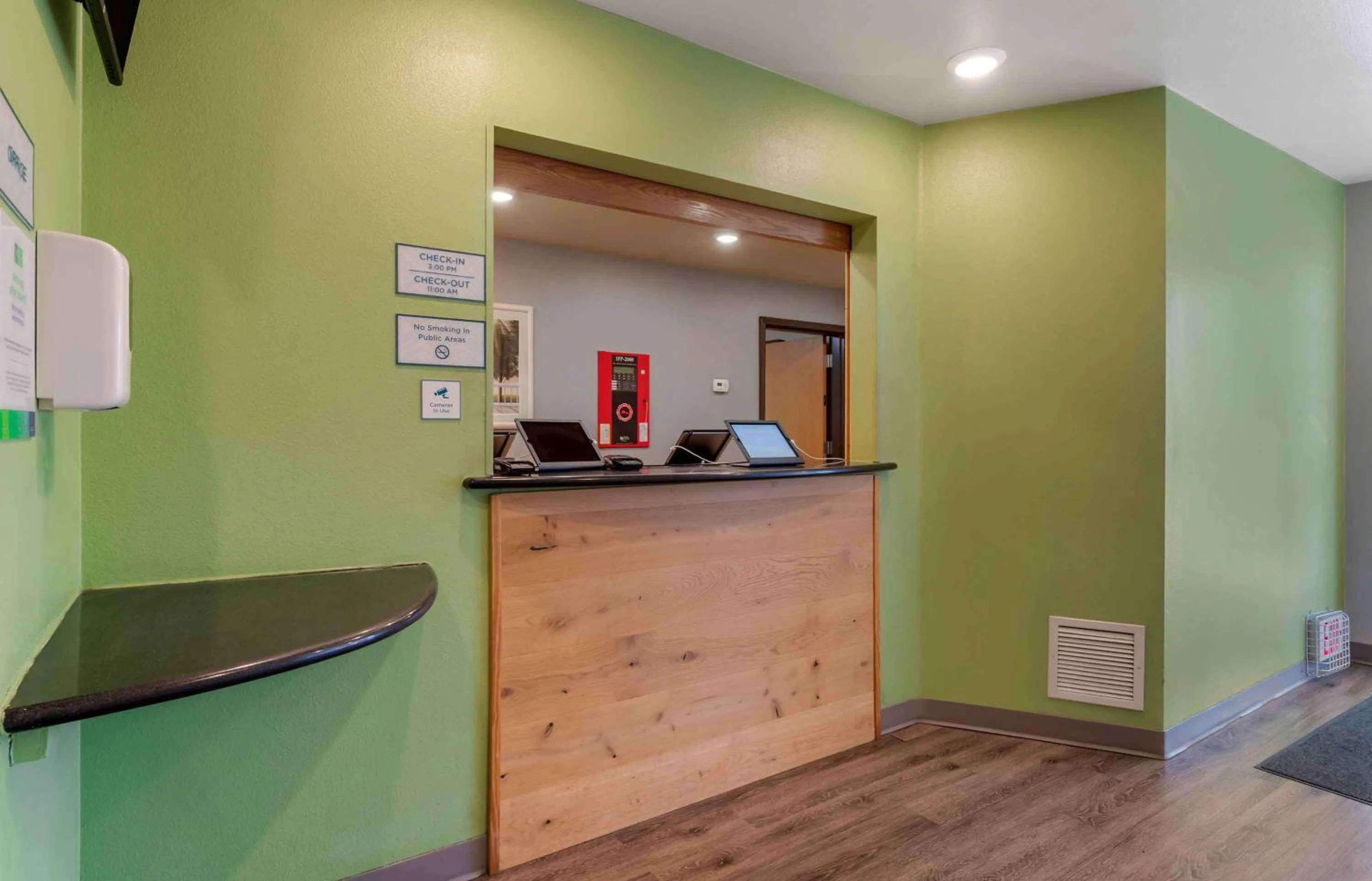 Lobby or reception in Extended Stay America Select Suites - Jacksonville - North