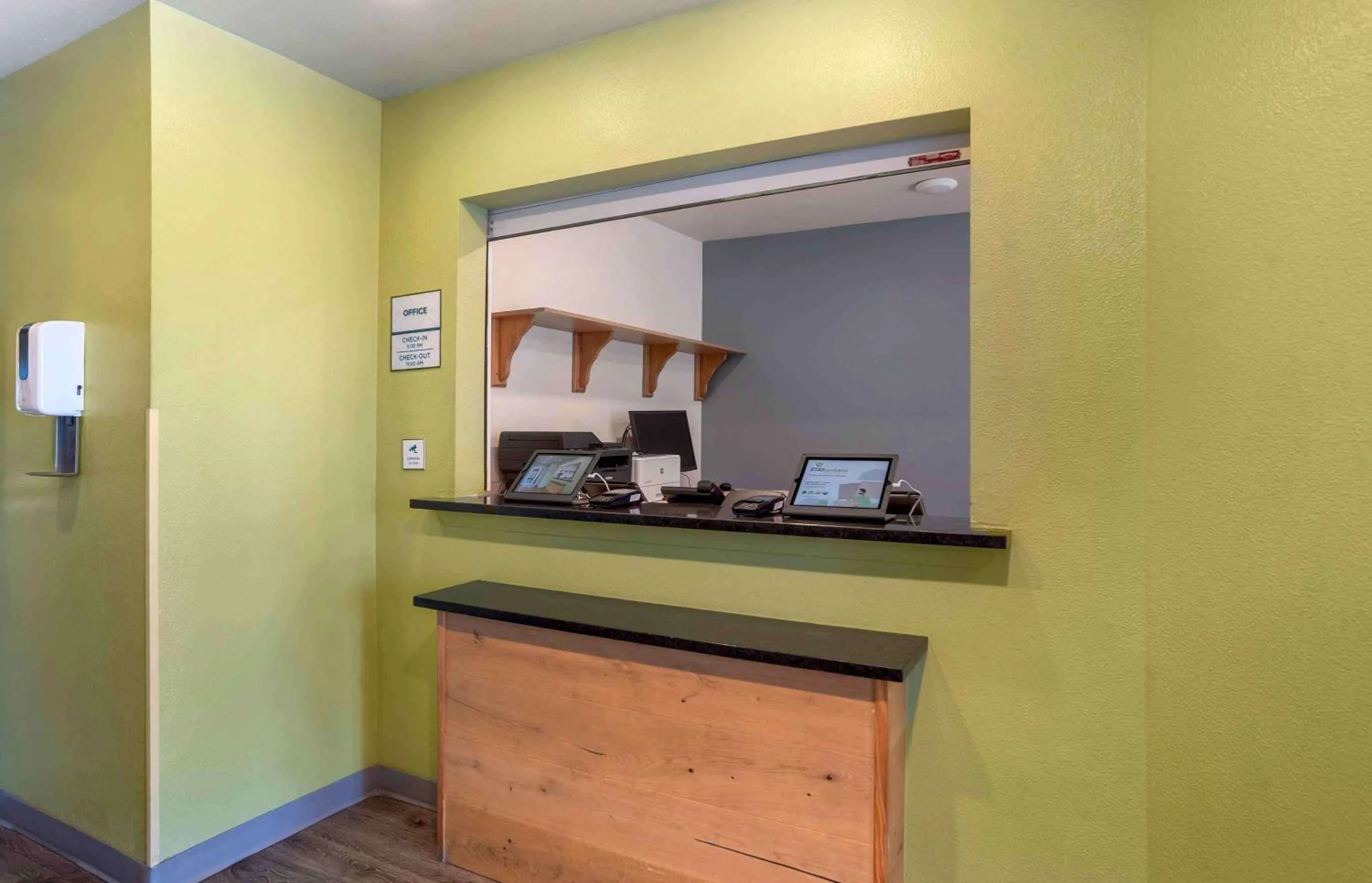 Lobby or reception in Extended Stay America Select Suites - Gulfport